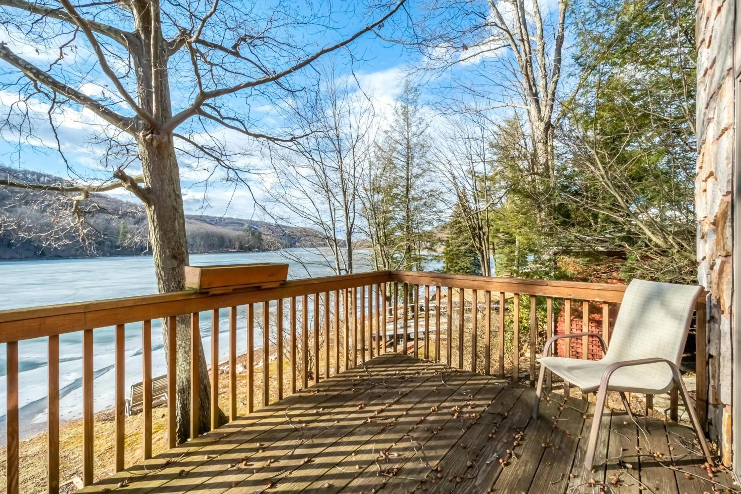 Property building in Gone Fish Inn