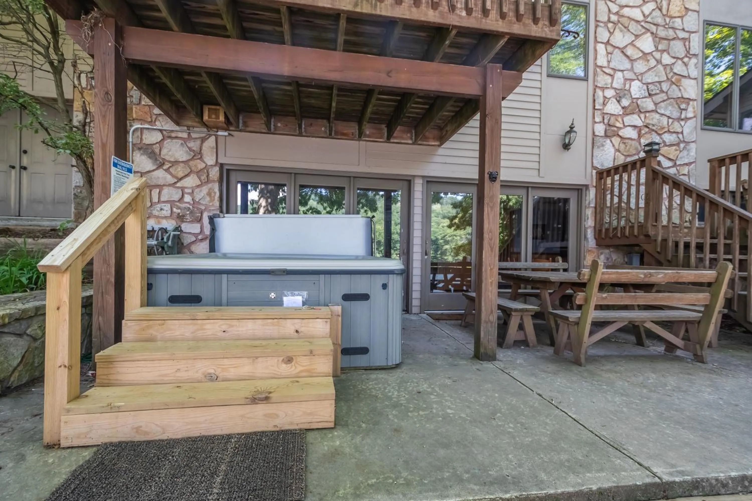 Property building in Gone Fish Inn