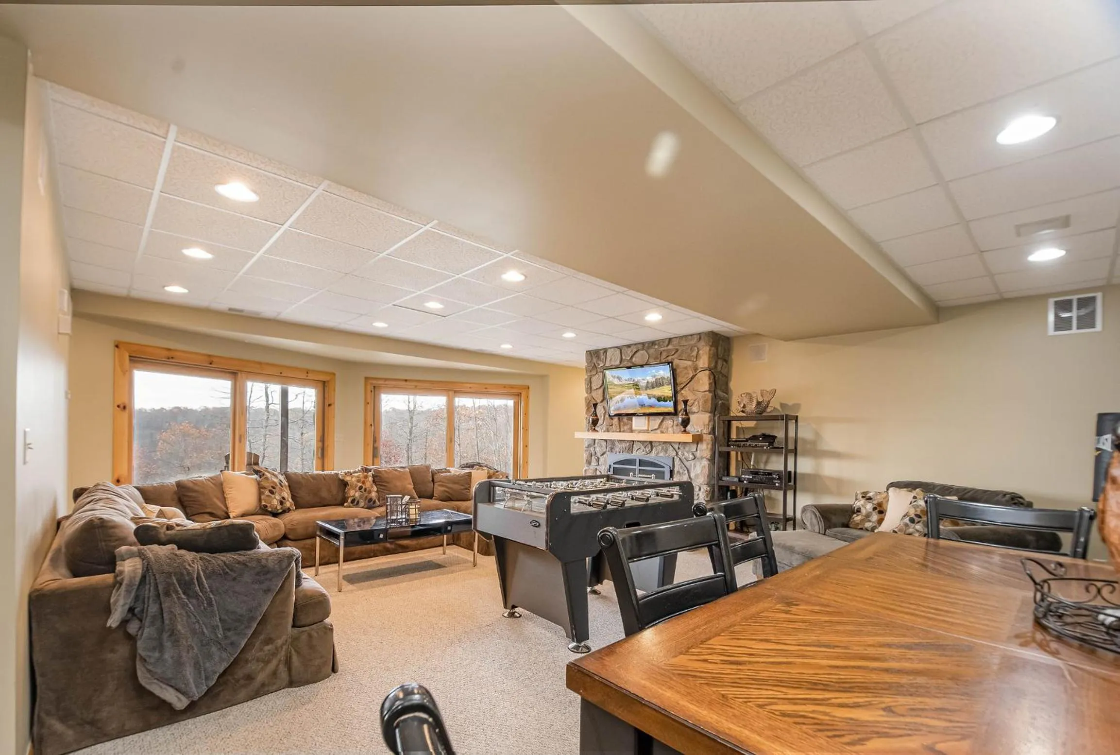 Property building in Happyplace Hideaway