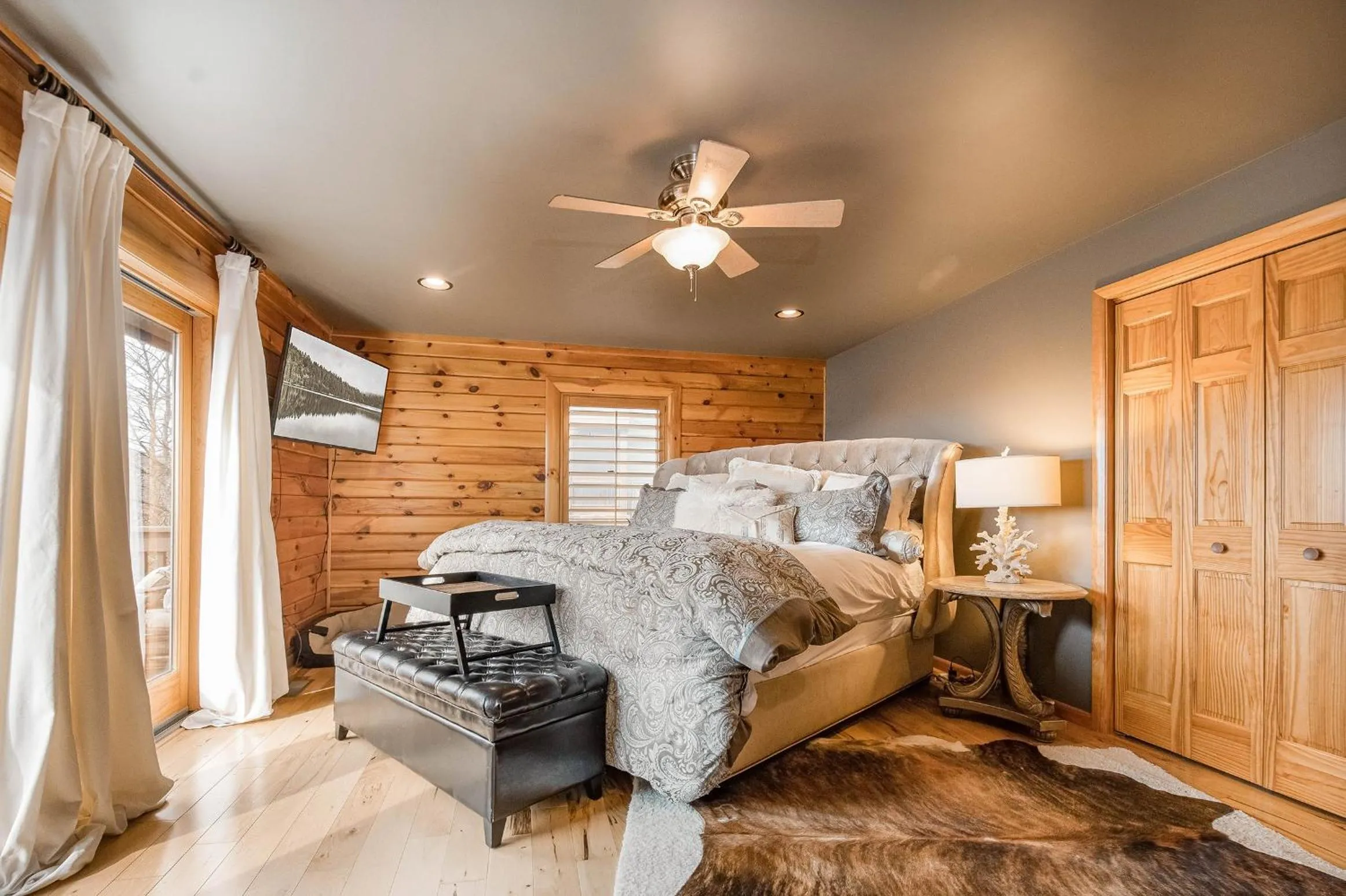 Property building, Bed in Happyplace Hideaway