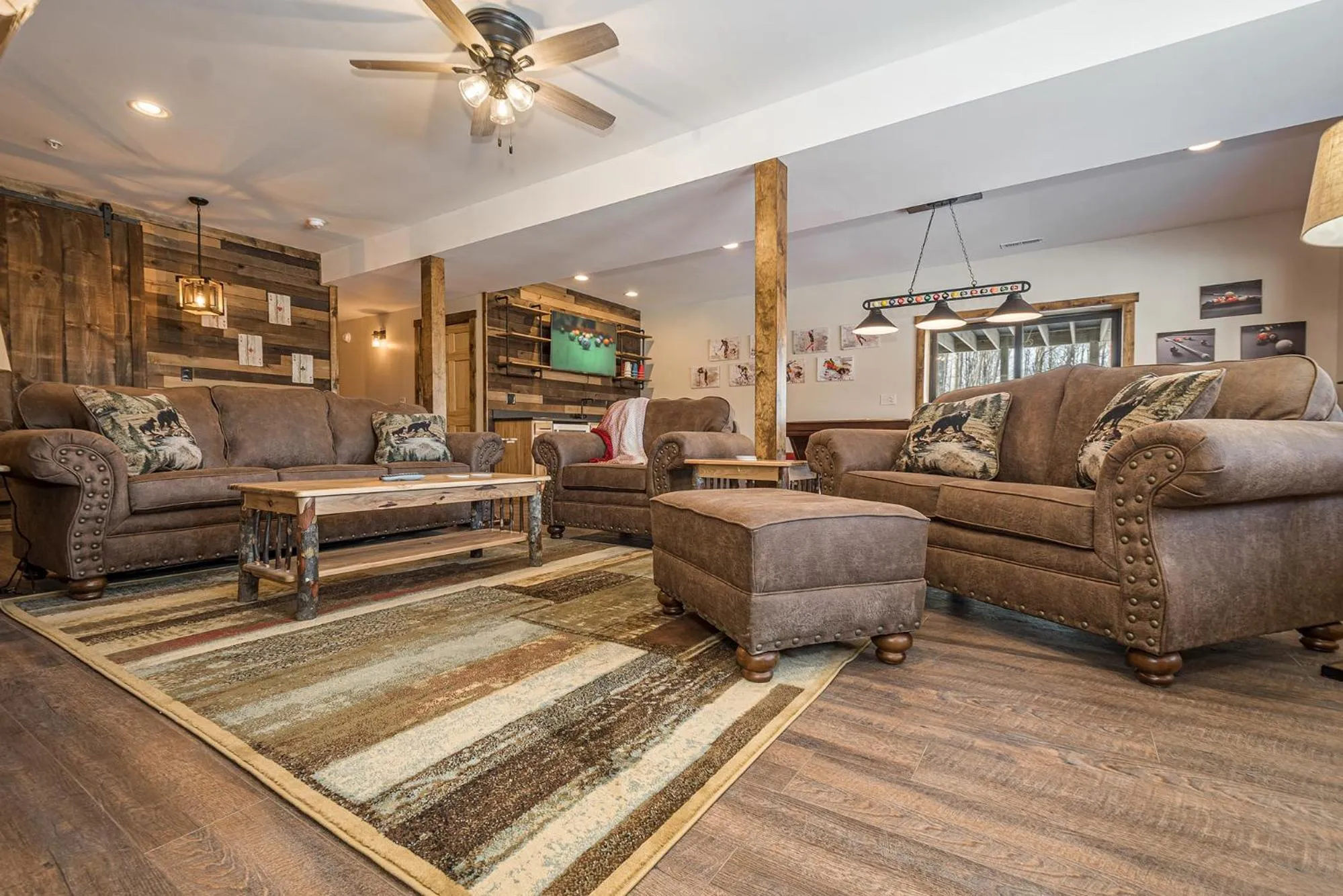 Property building in Honey Bear Hideaway