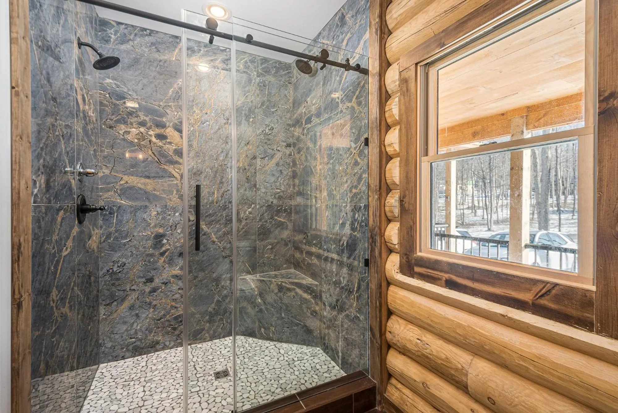 Property building in Honey Bear Hideaway