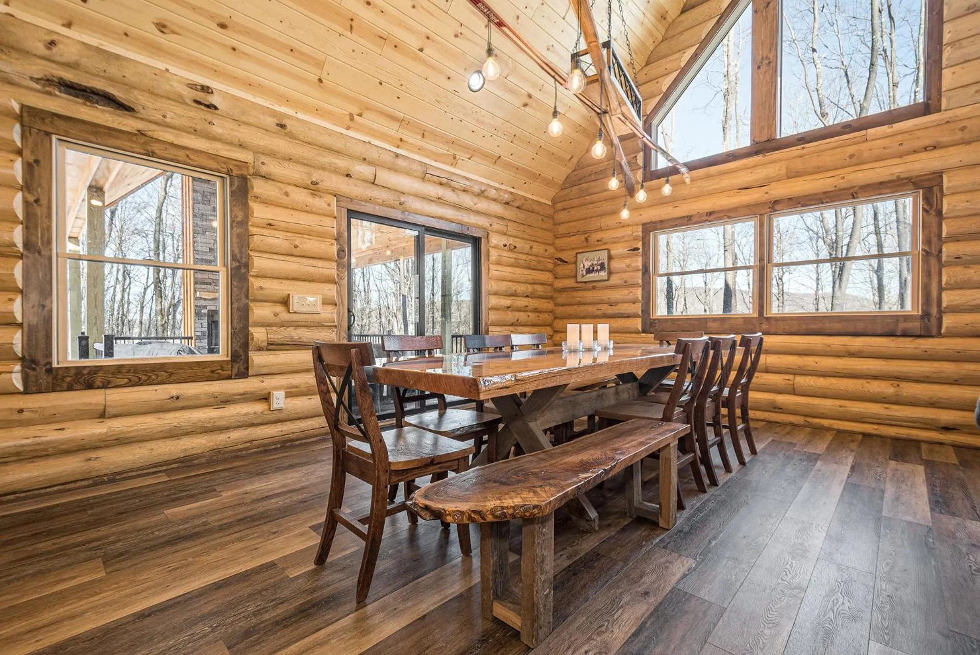 Property building in Honey Bear Hideaway