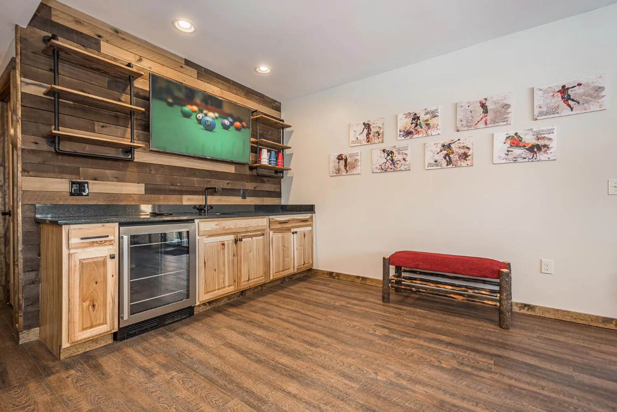 Property building in Honey Bear Hideaway