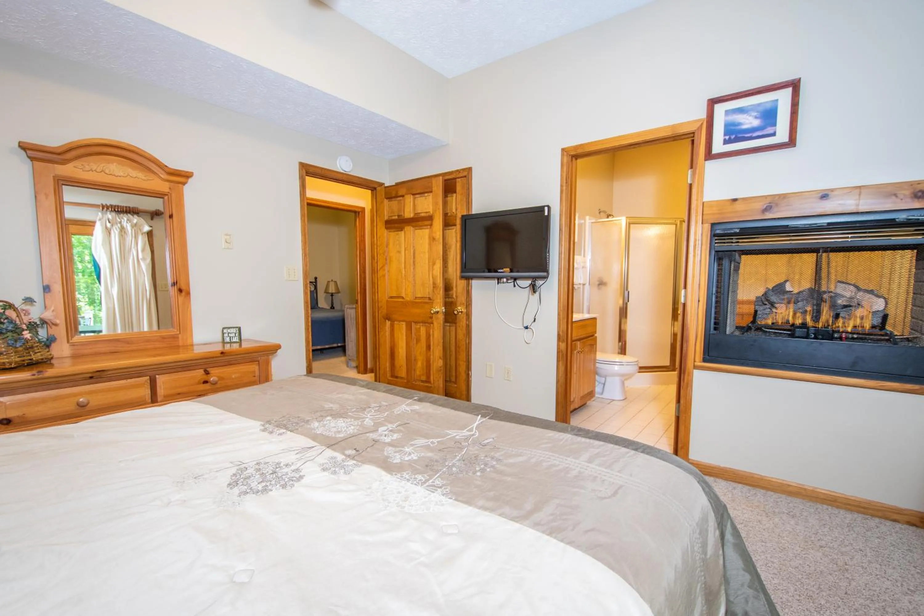 Bed in Lake Dreaming