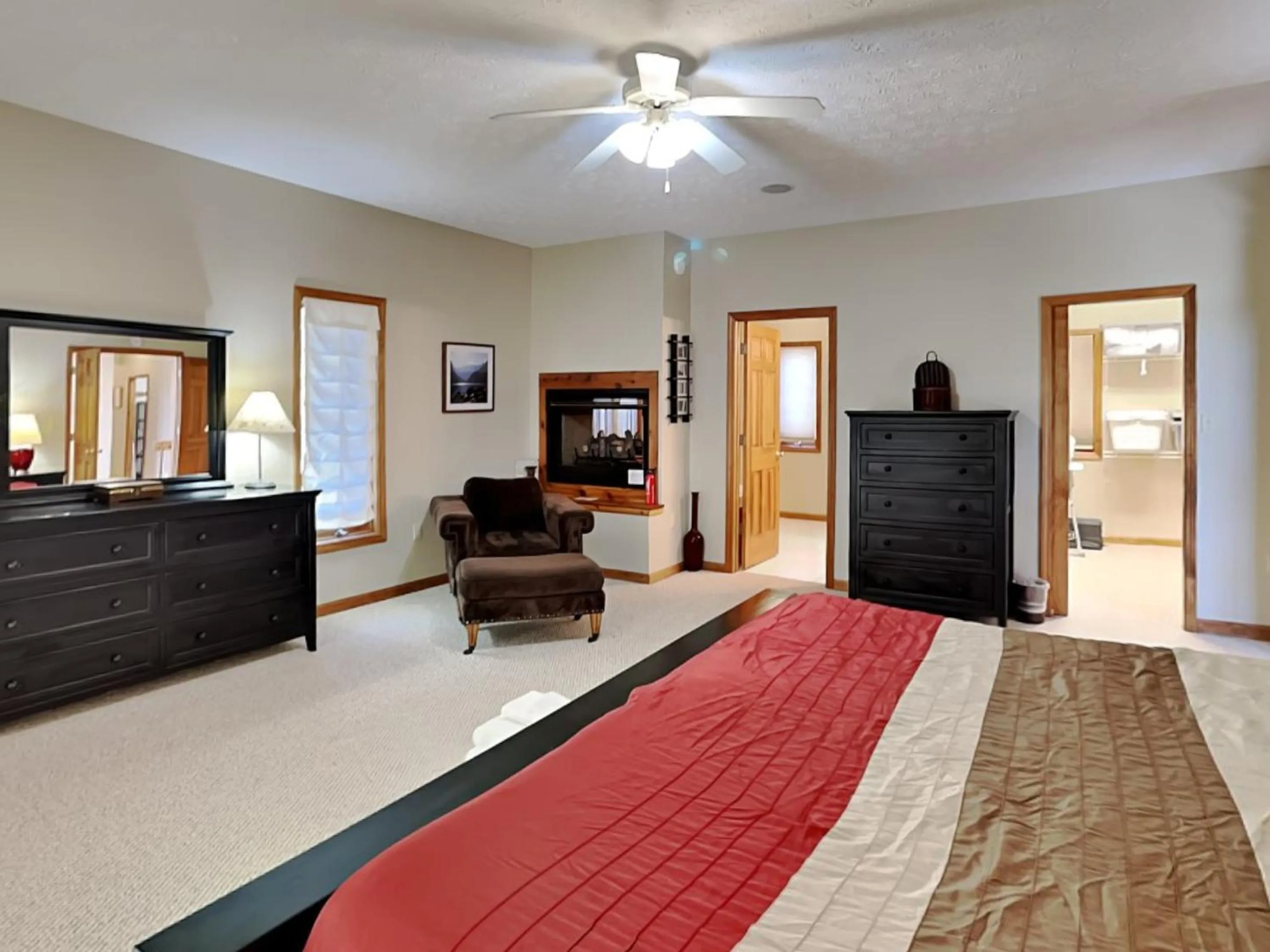 Bed in Lake Dreaming