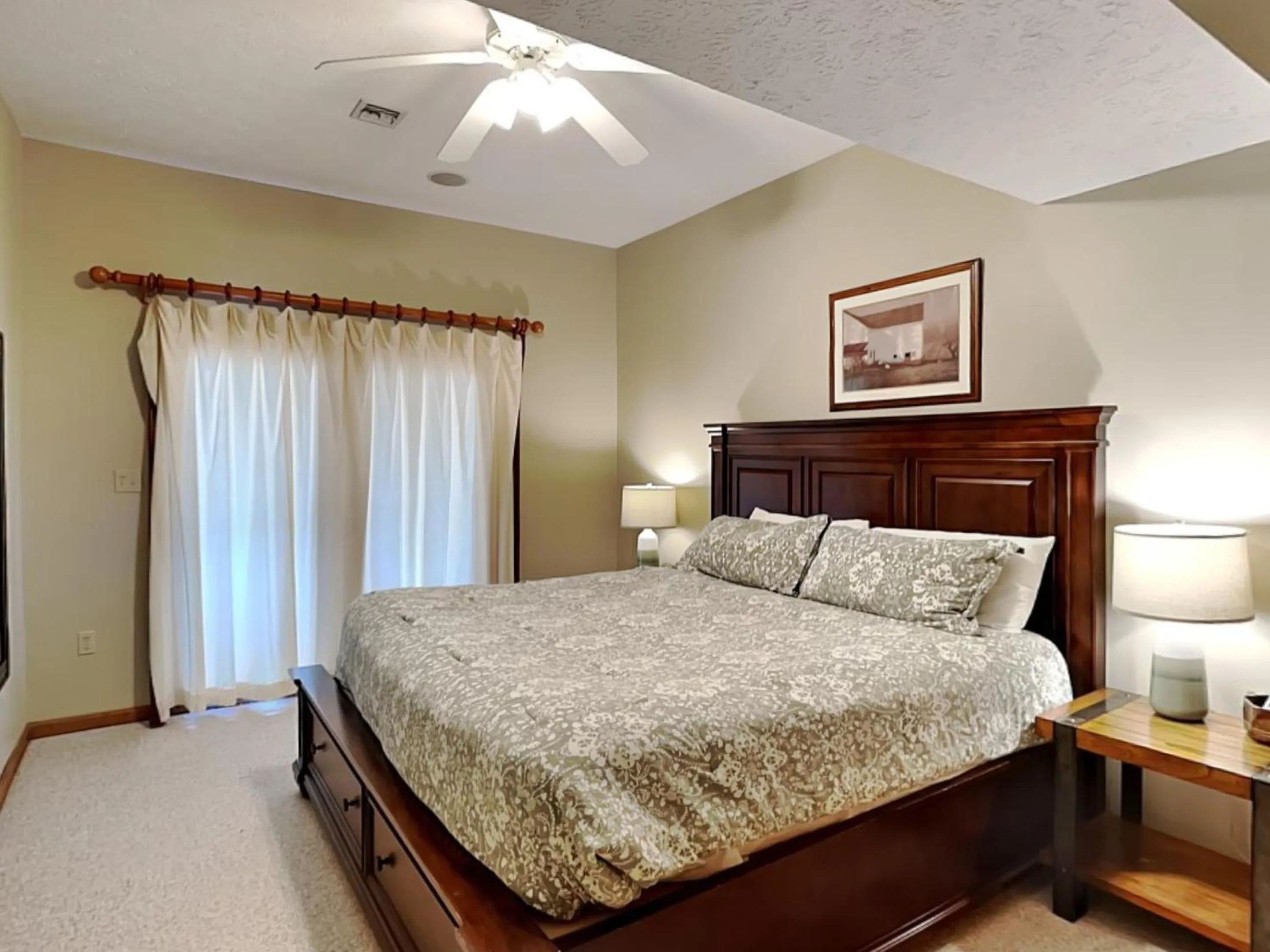 Bed in Lake Dreaming