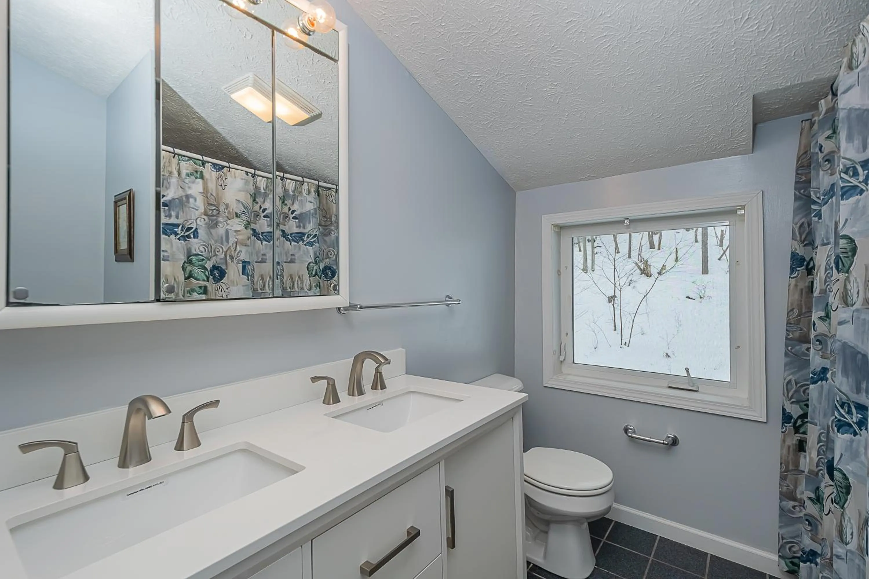 Property building in Lake Life HQ