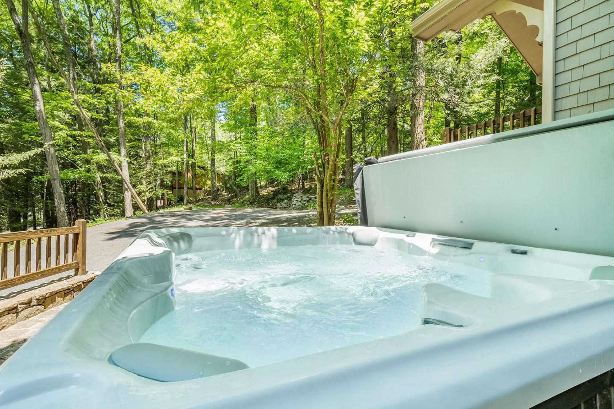 Property building in Cedars on the Rocks