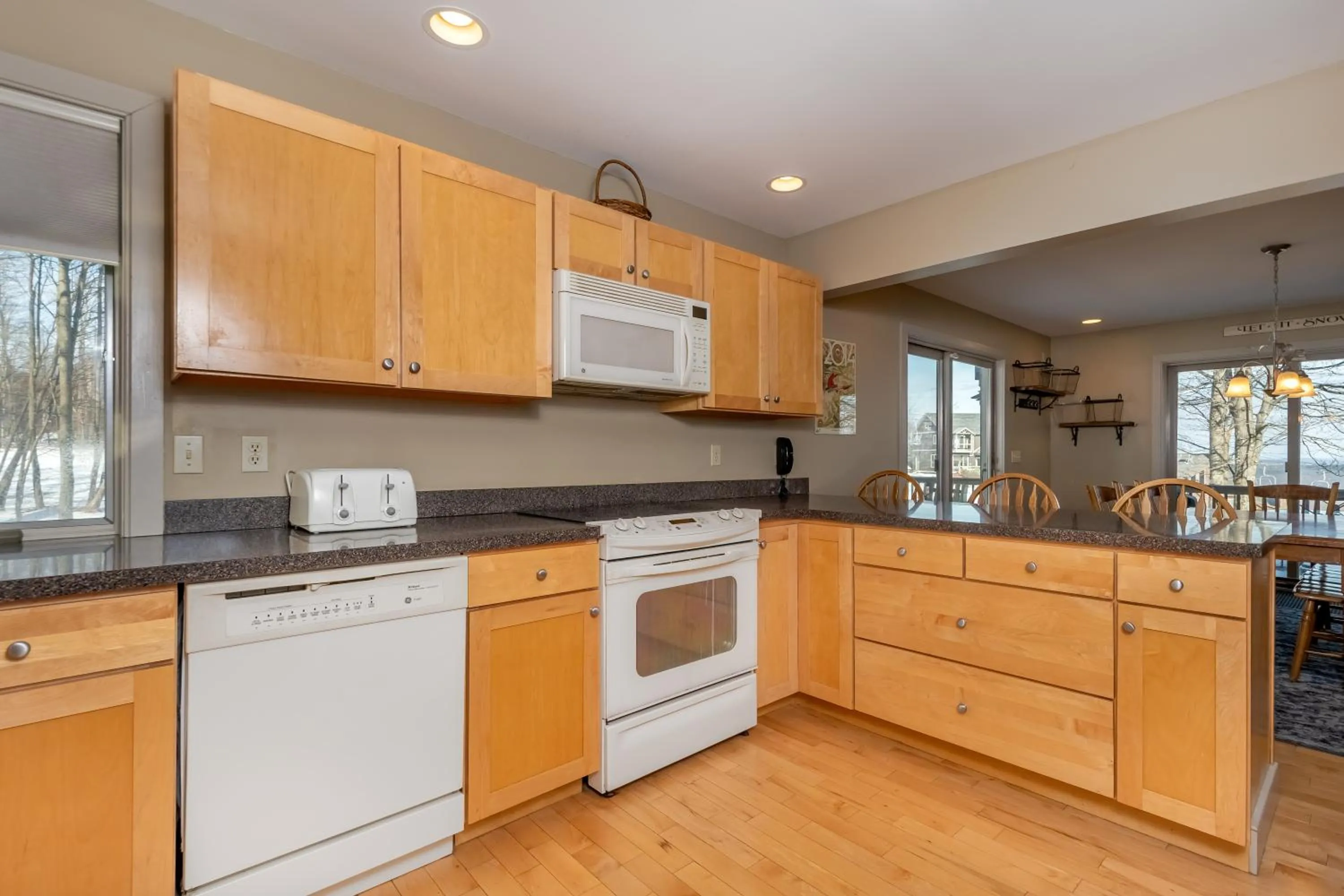 Property building in Main Street Retreat