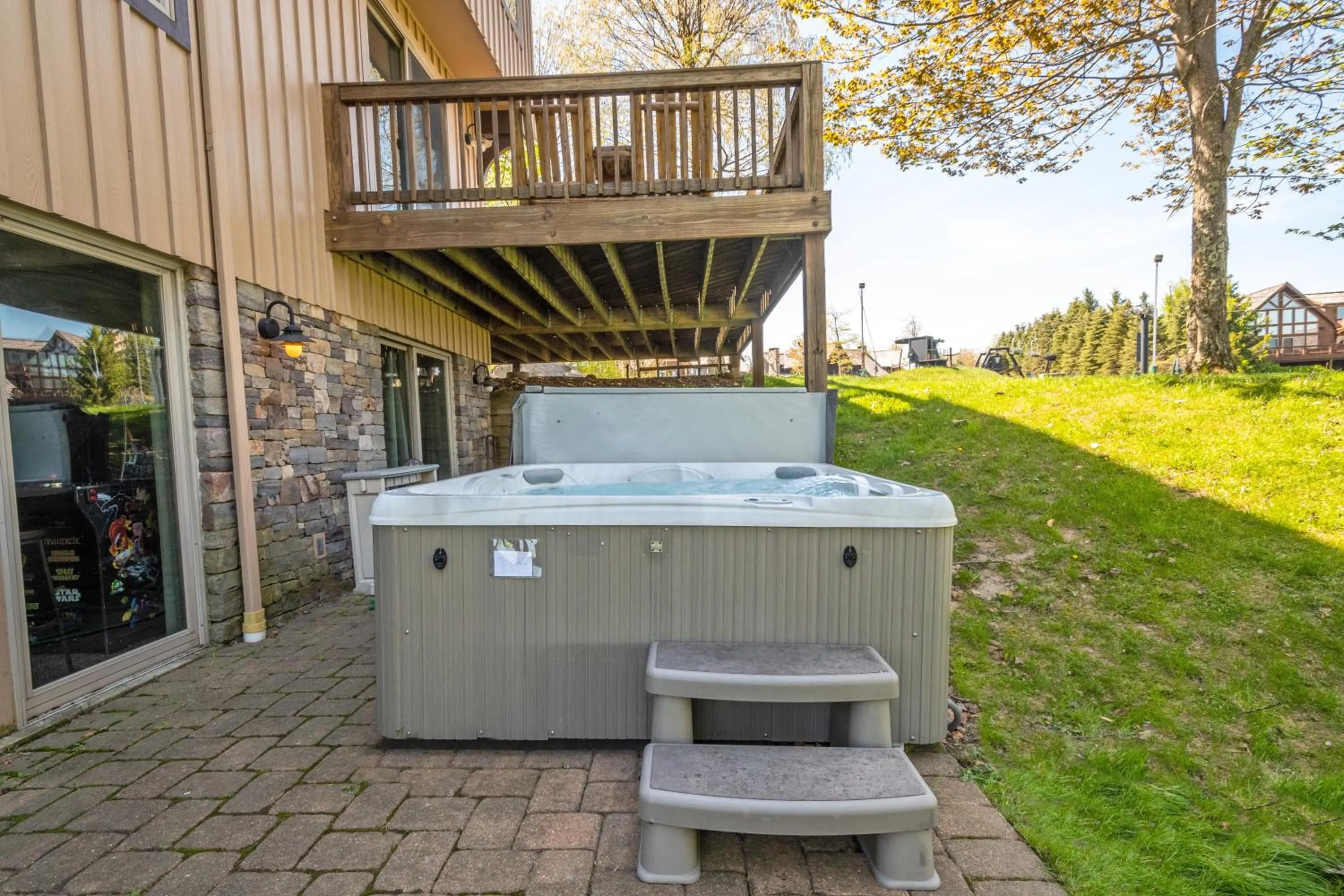 Property building in Main Street Retreat