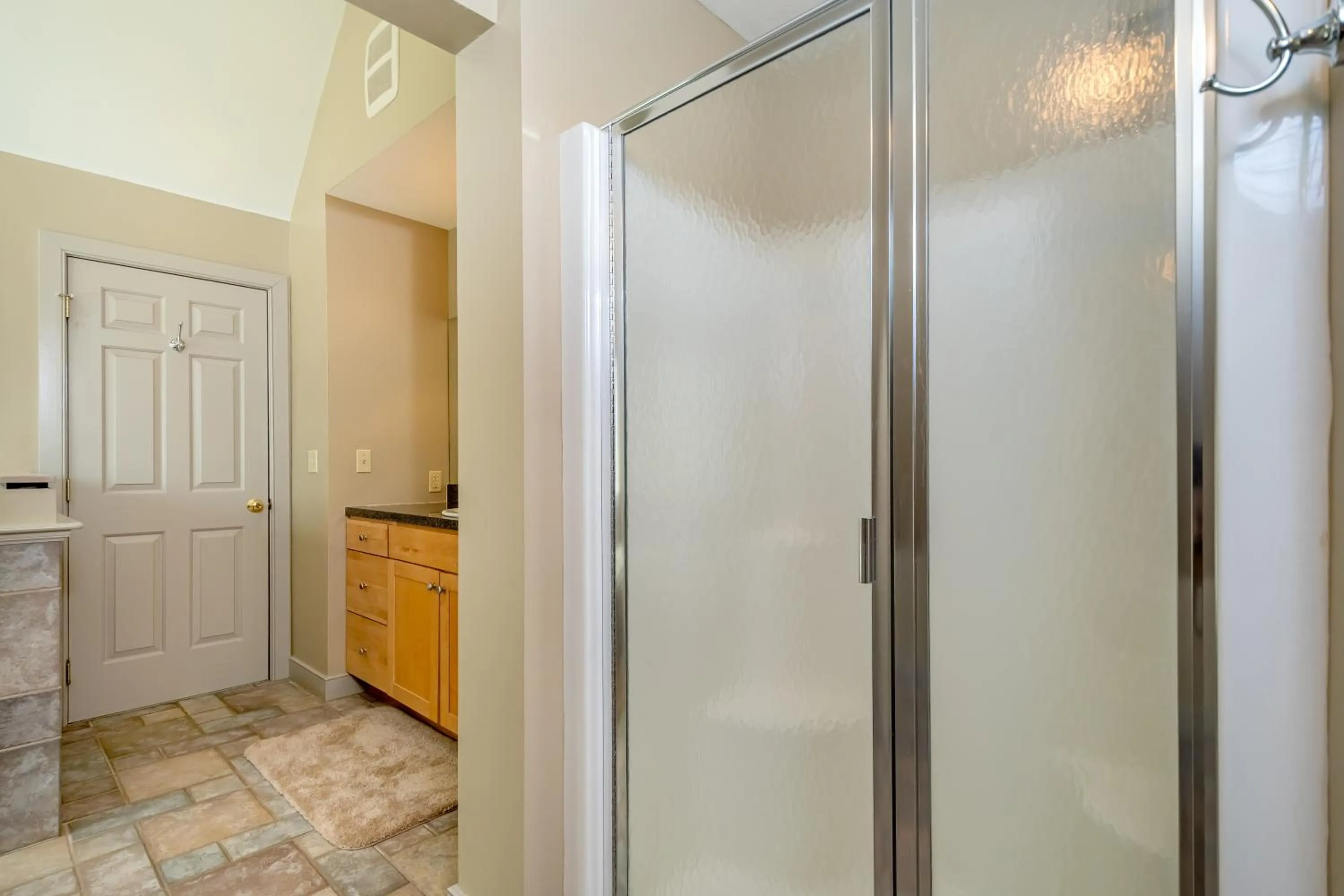 Property building in Main Street Retreat