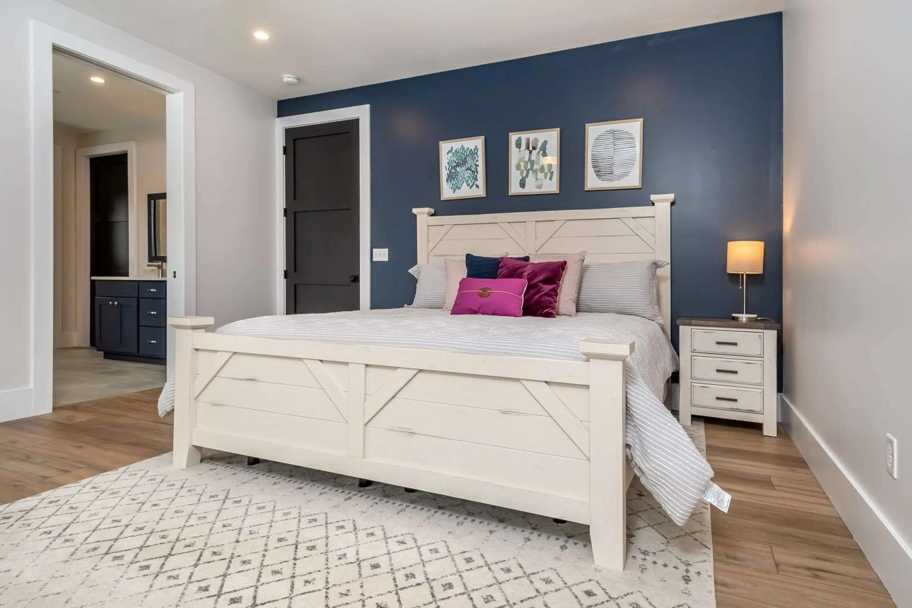 Property building, Bed in No Black Tie Affair