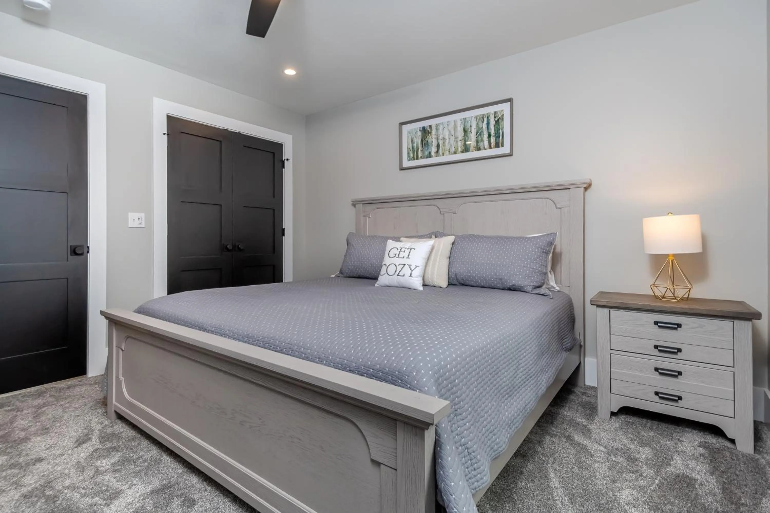 Property building, Bed in No Black Tie Affair