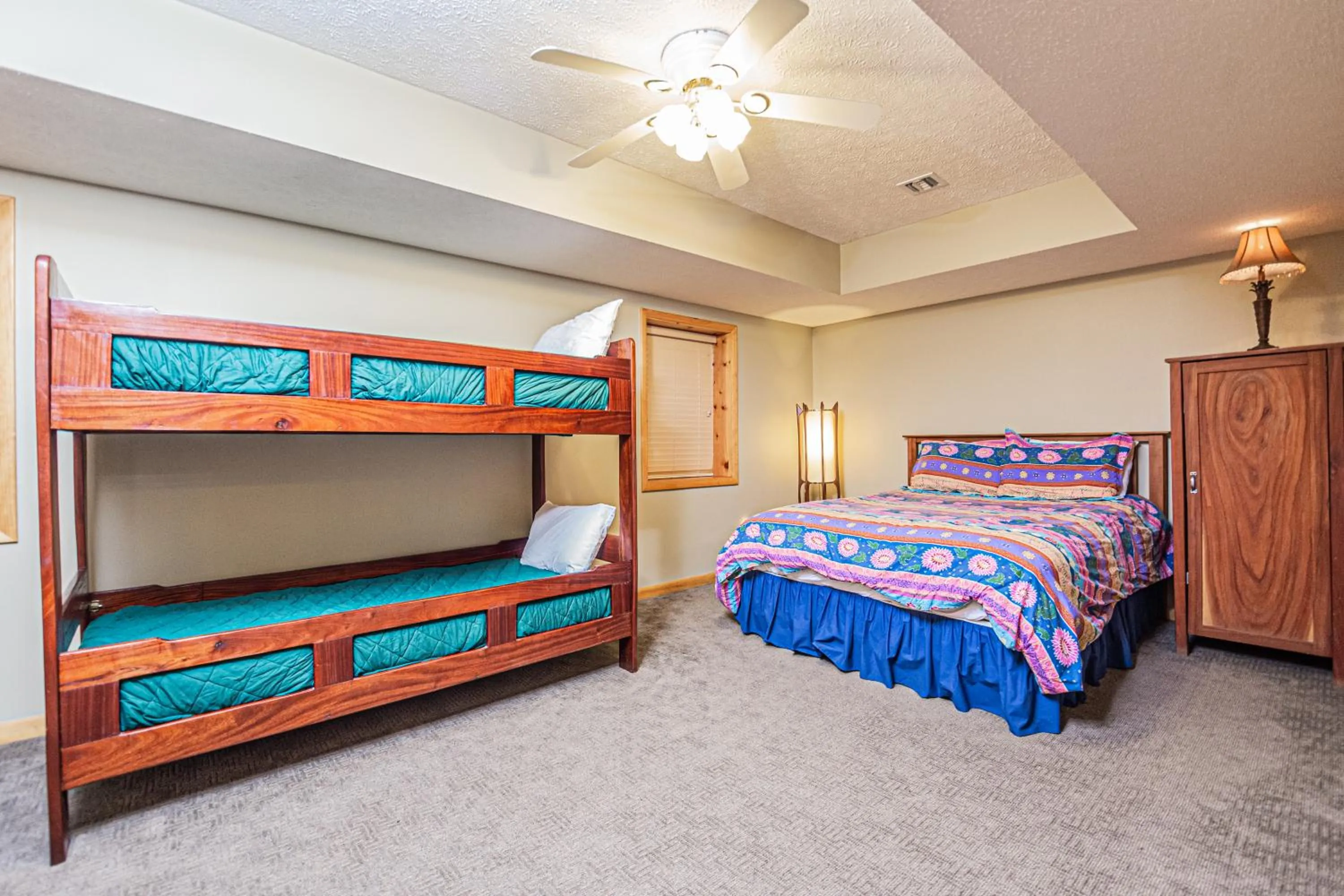 Property building, Bed in Tarenga House