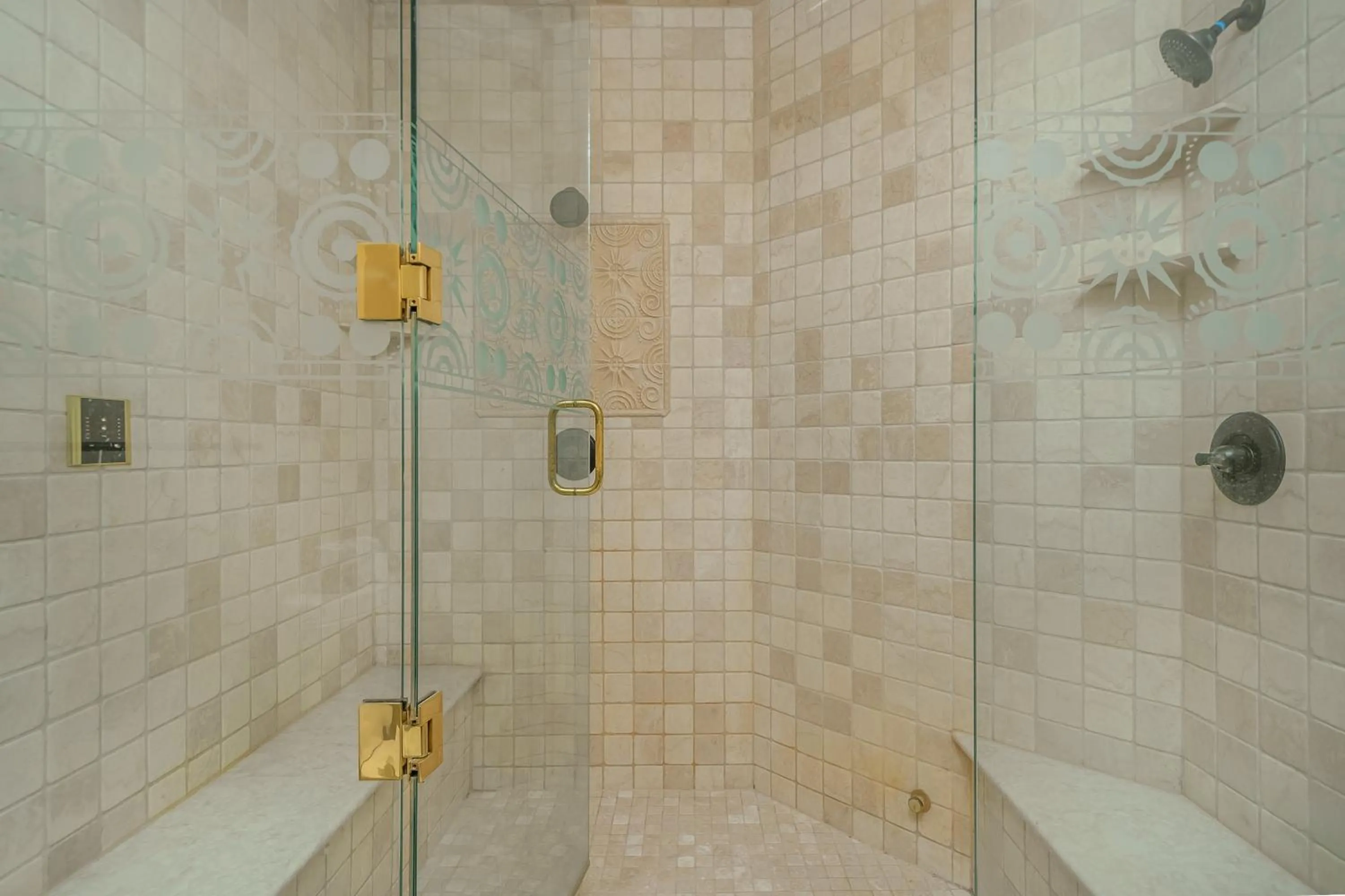 Property building in Valhalla