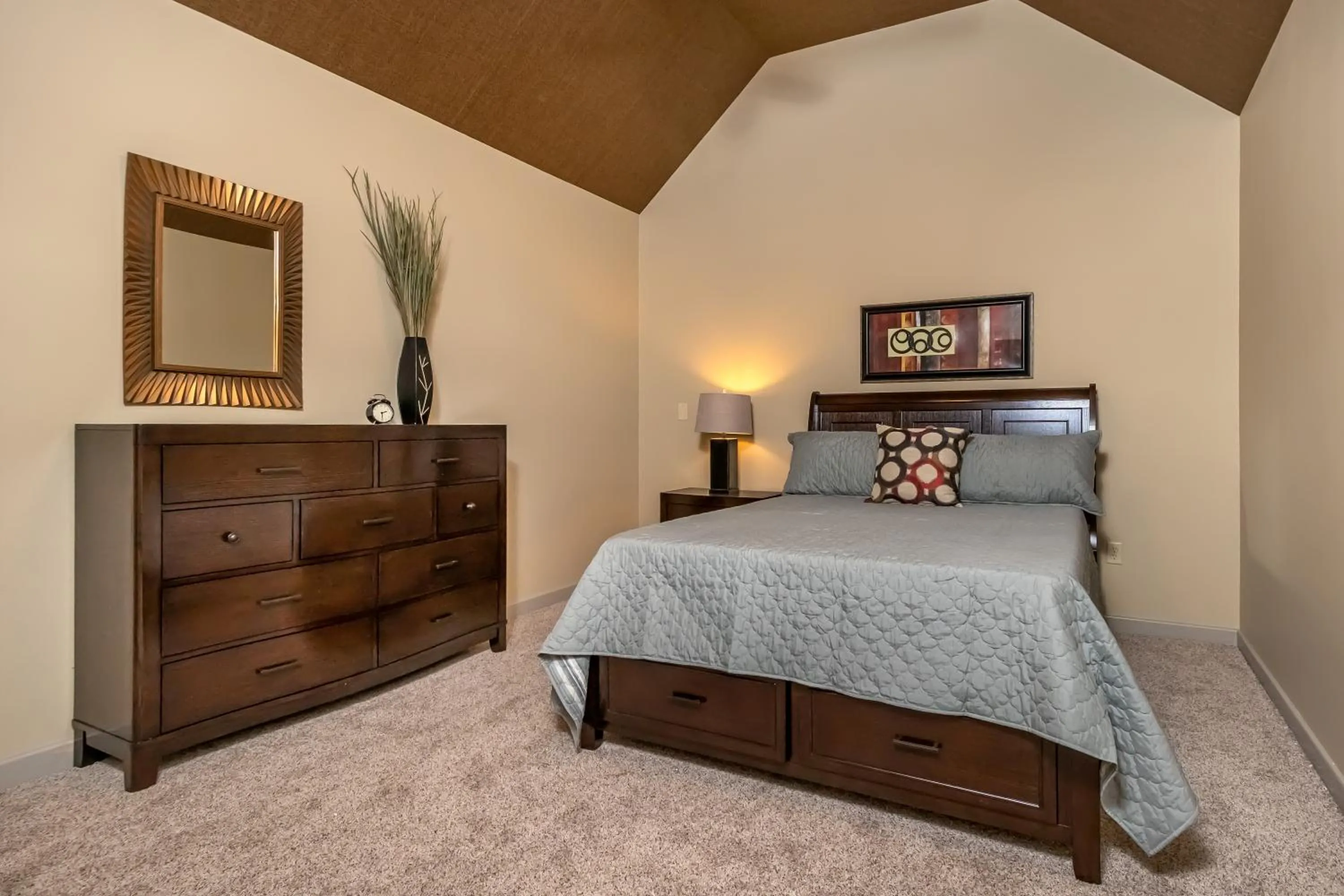 Property building, Bed in Valhalla