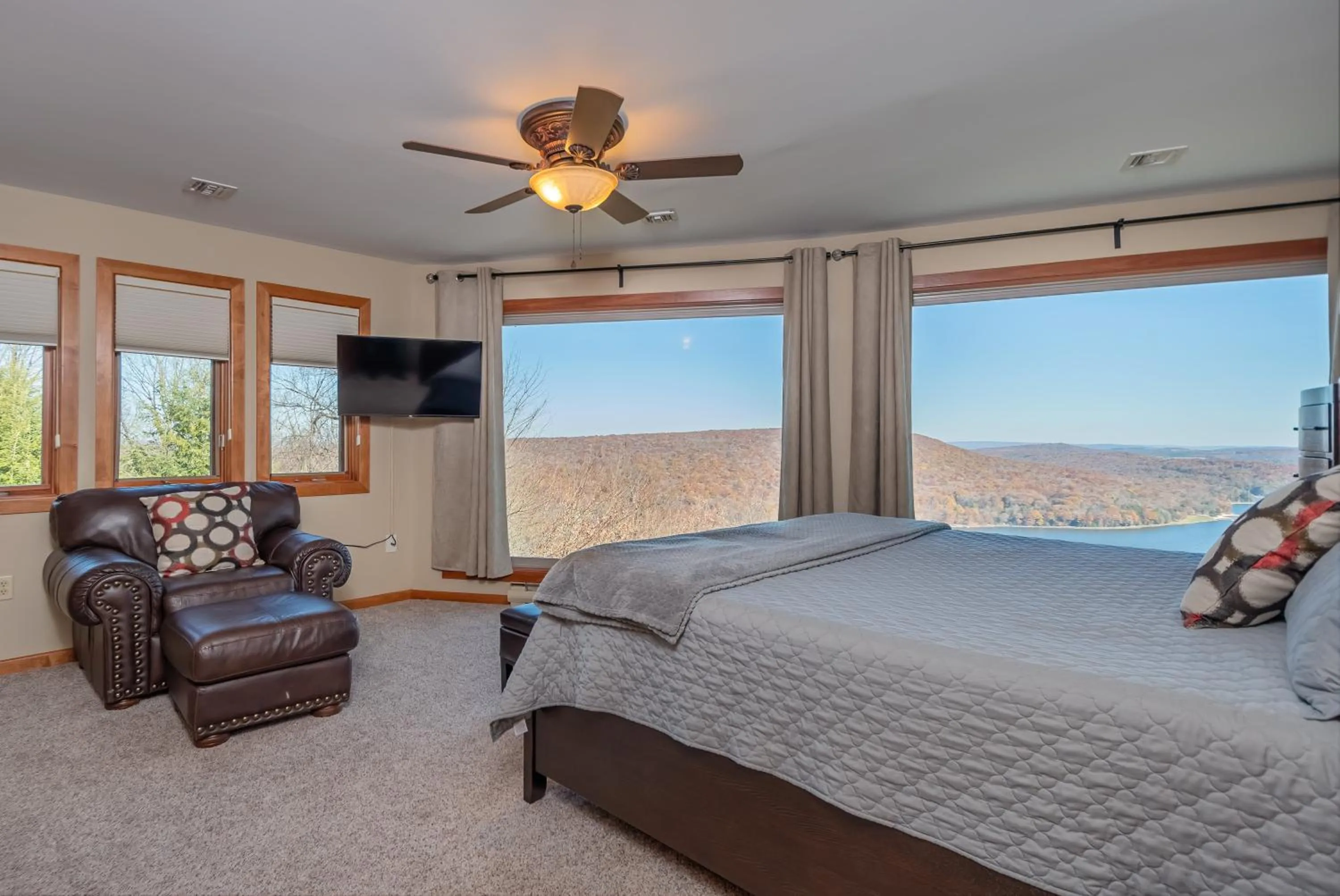 Property building, Bed in Valhalla