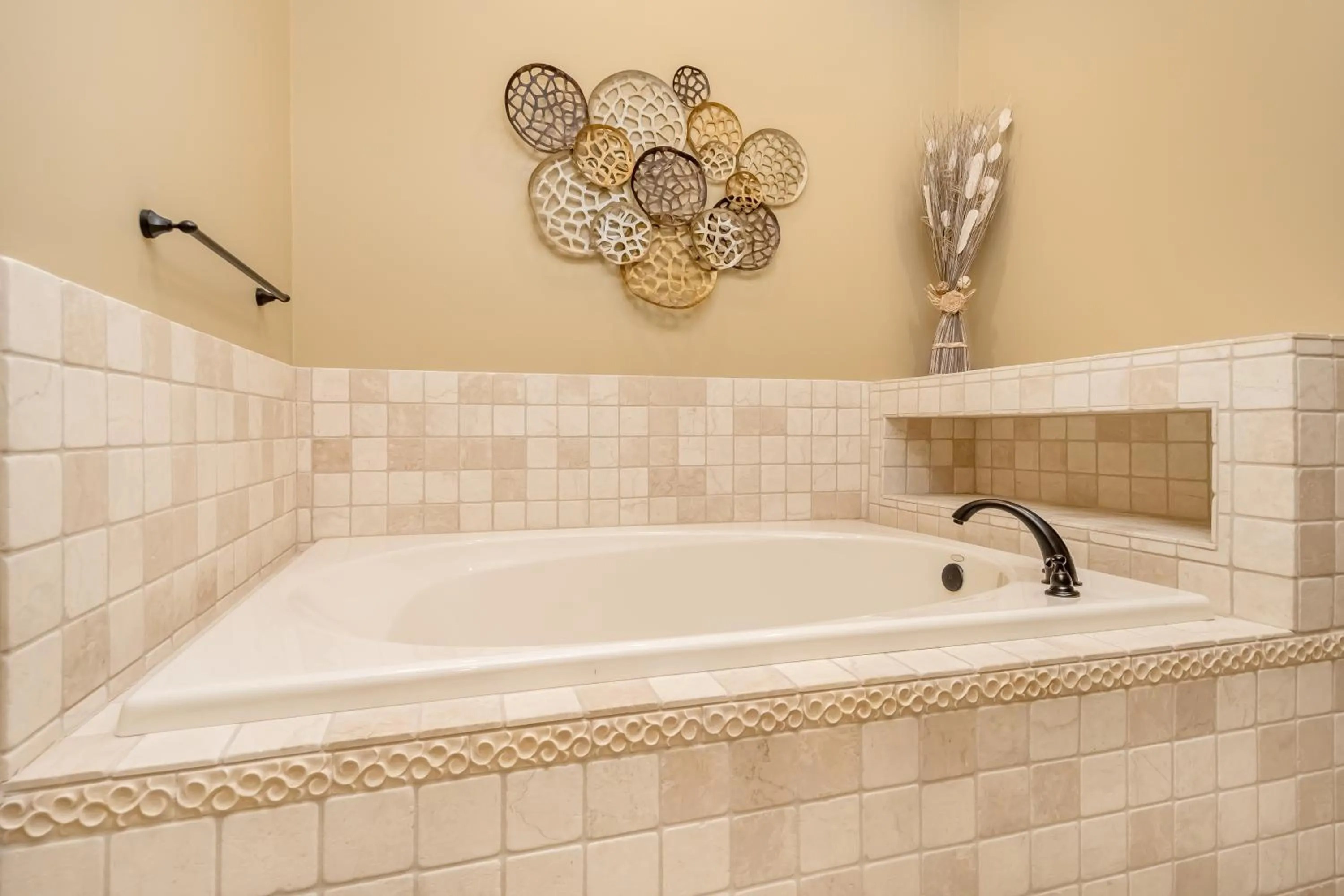 Property building in Valhalla