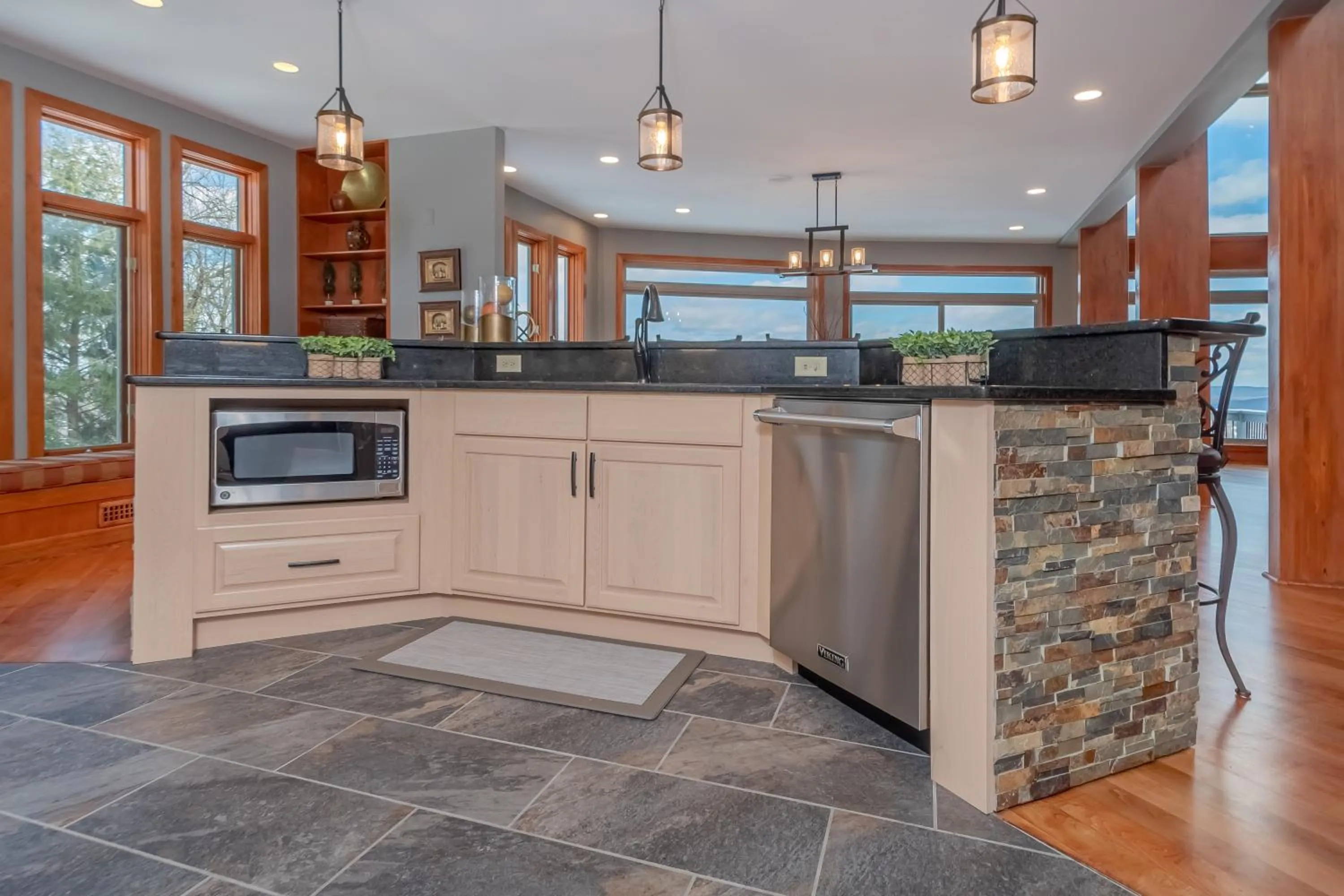 Property building in Valhalla