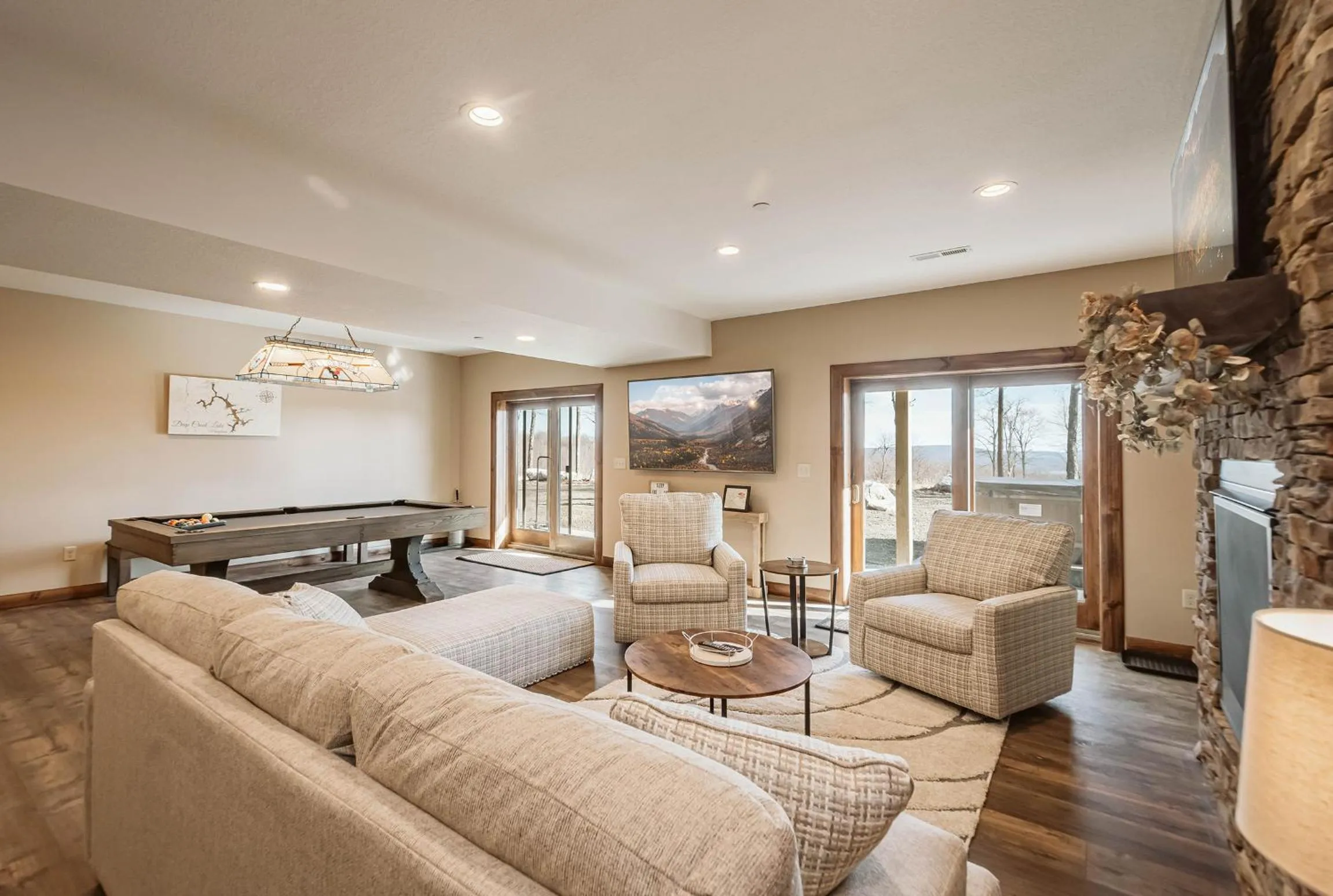 Property building in Water & Mountain Retreat