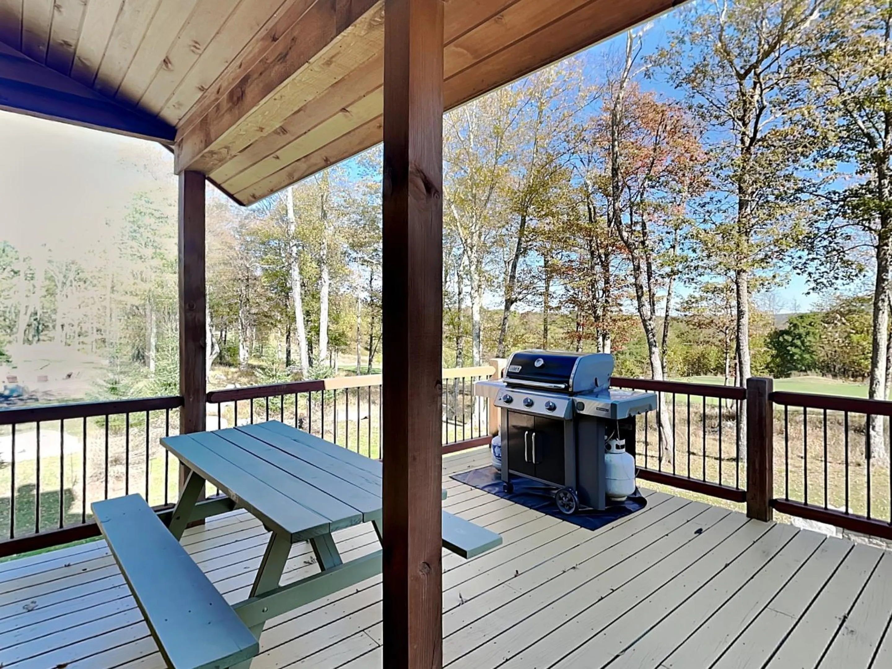 Water & Mountain Retreat