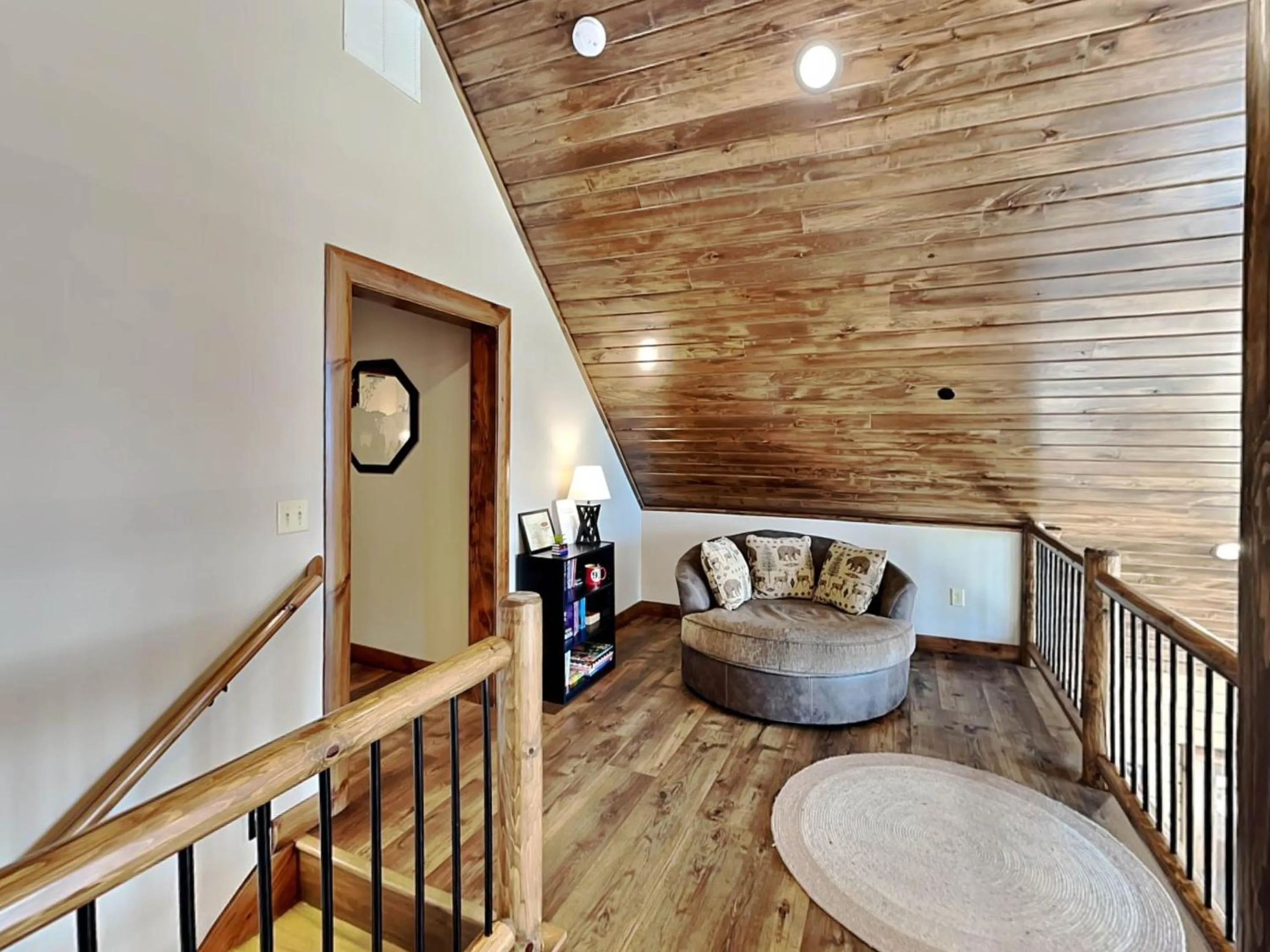 Water & Mountain Retreat