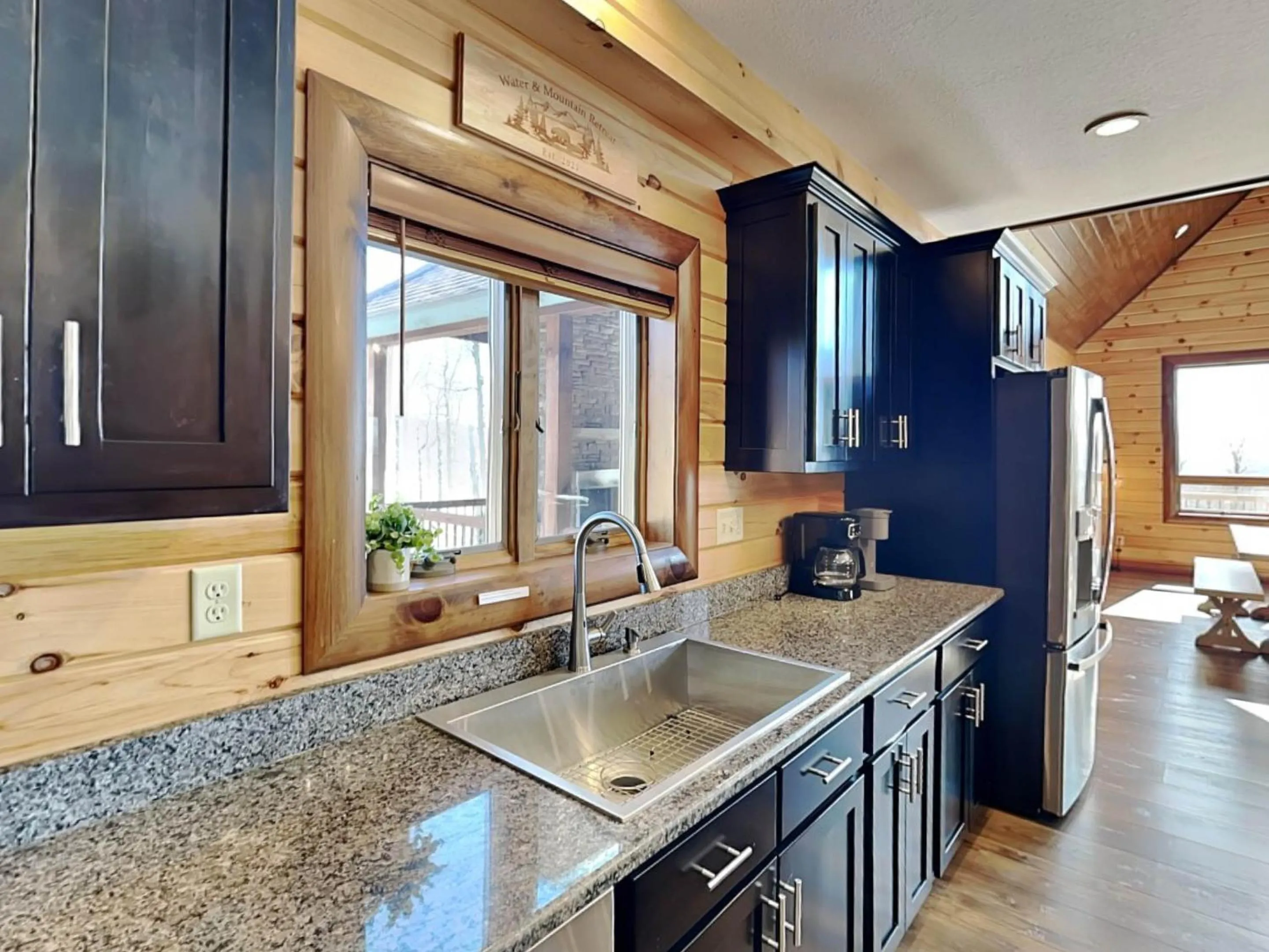 Water & Mountain Retreat