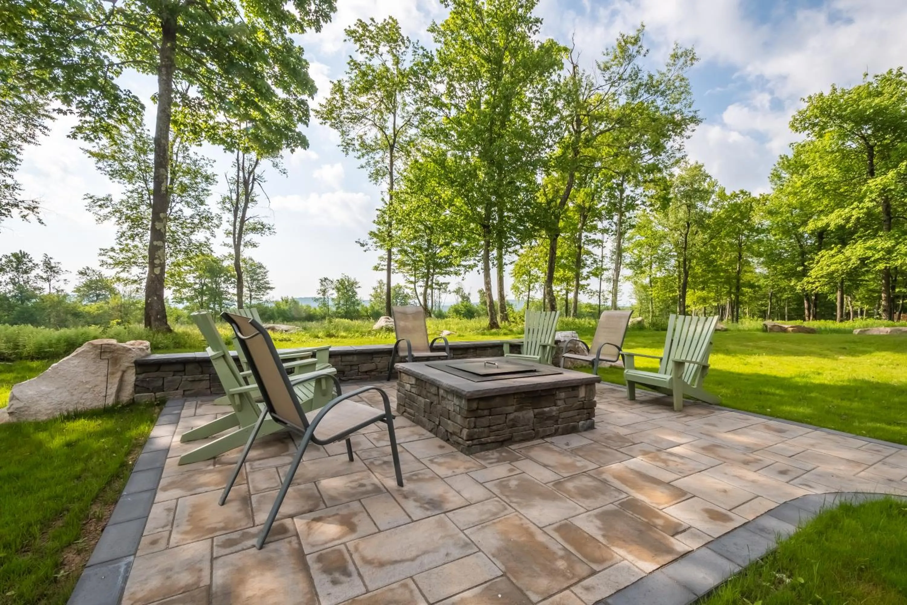 Property building in Water & Mountain Retreat