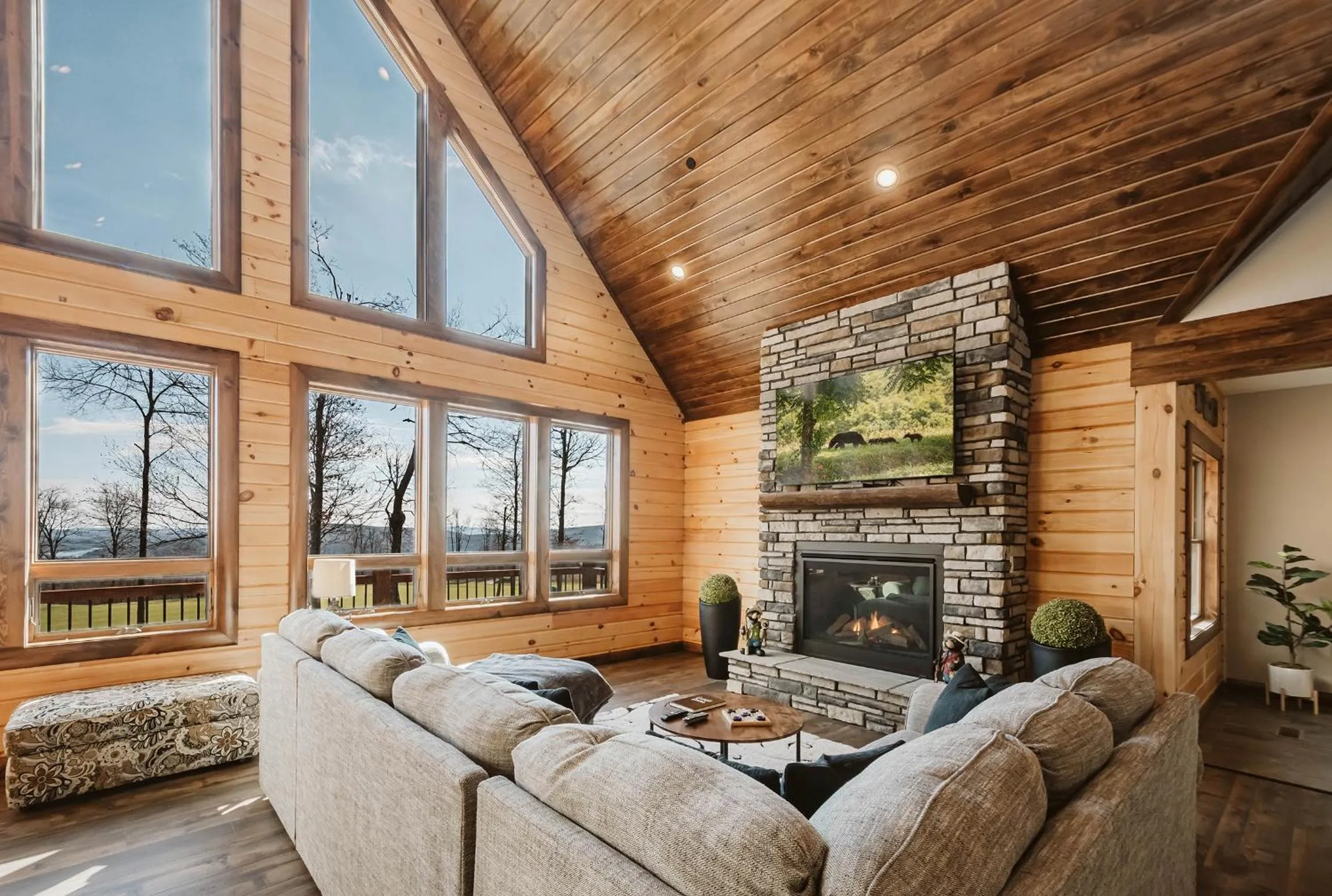 Property building in Water & Mountain Retreat