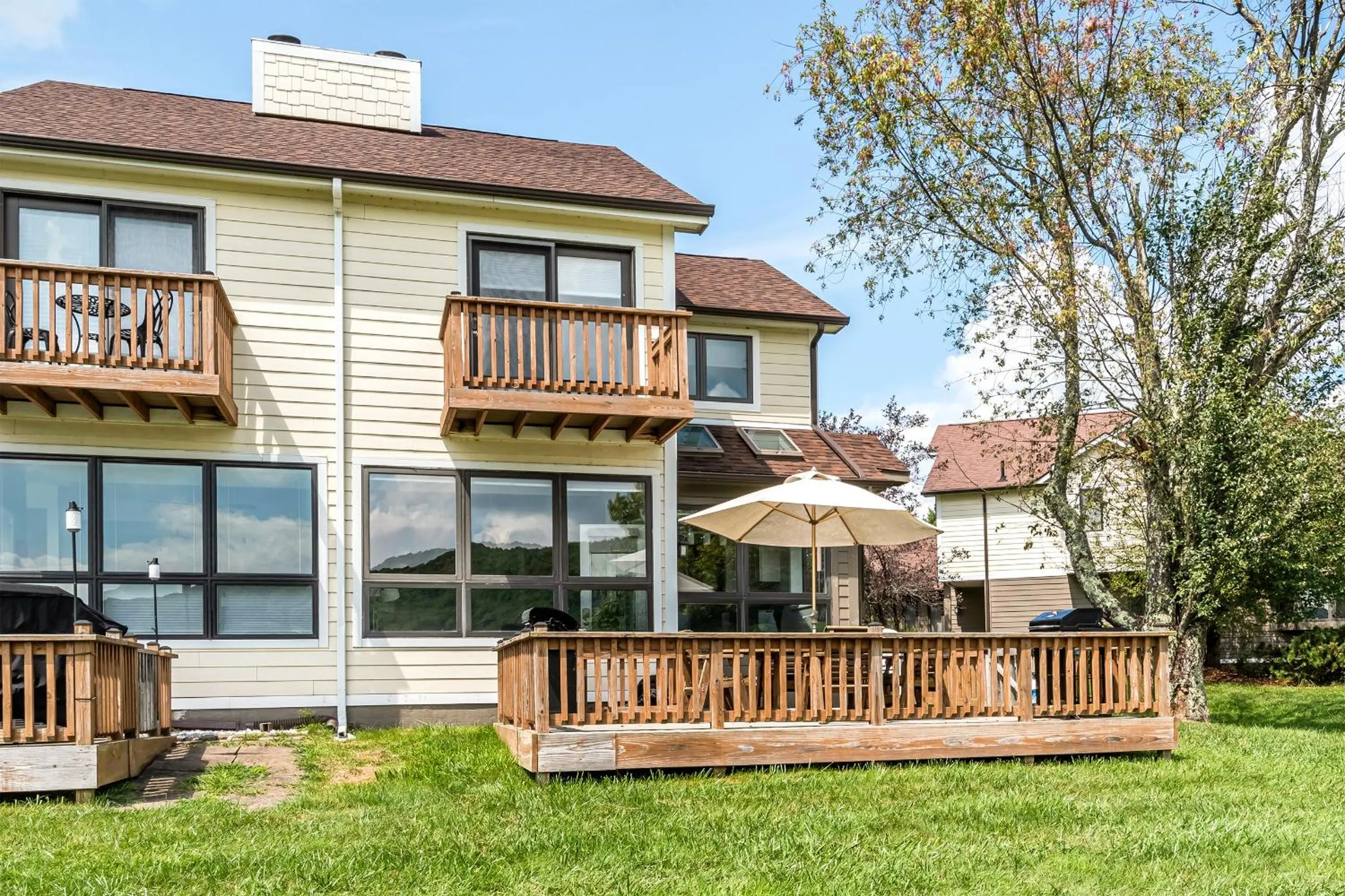 Property building in Ski Harbor 11