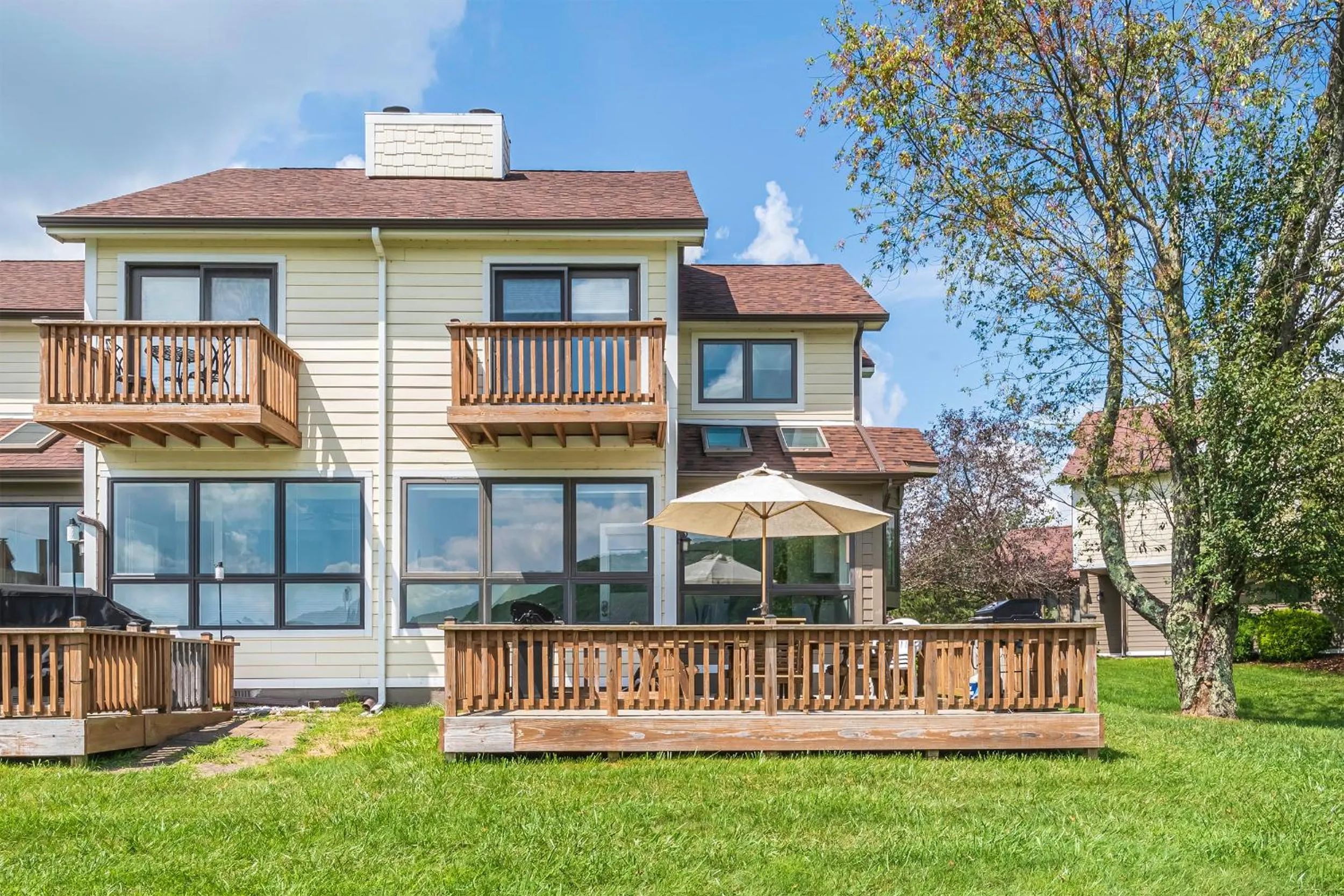 Property building in Ski Harbor 11