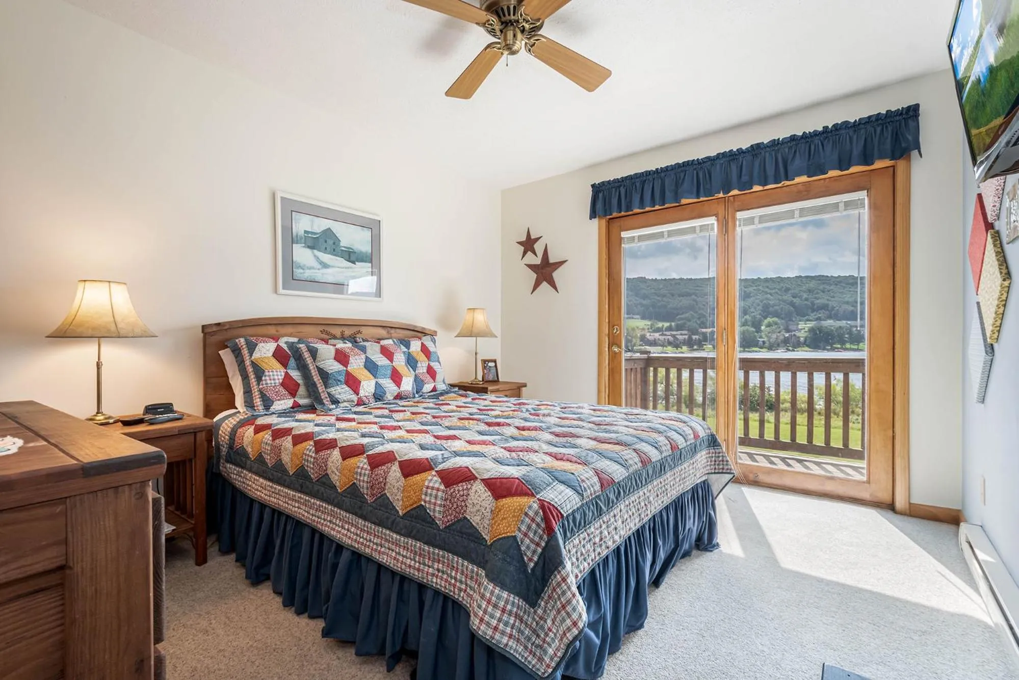 Bed in Ski Harbor 14