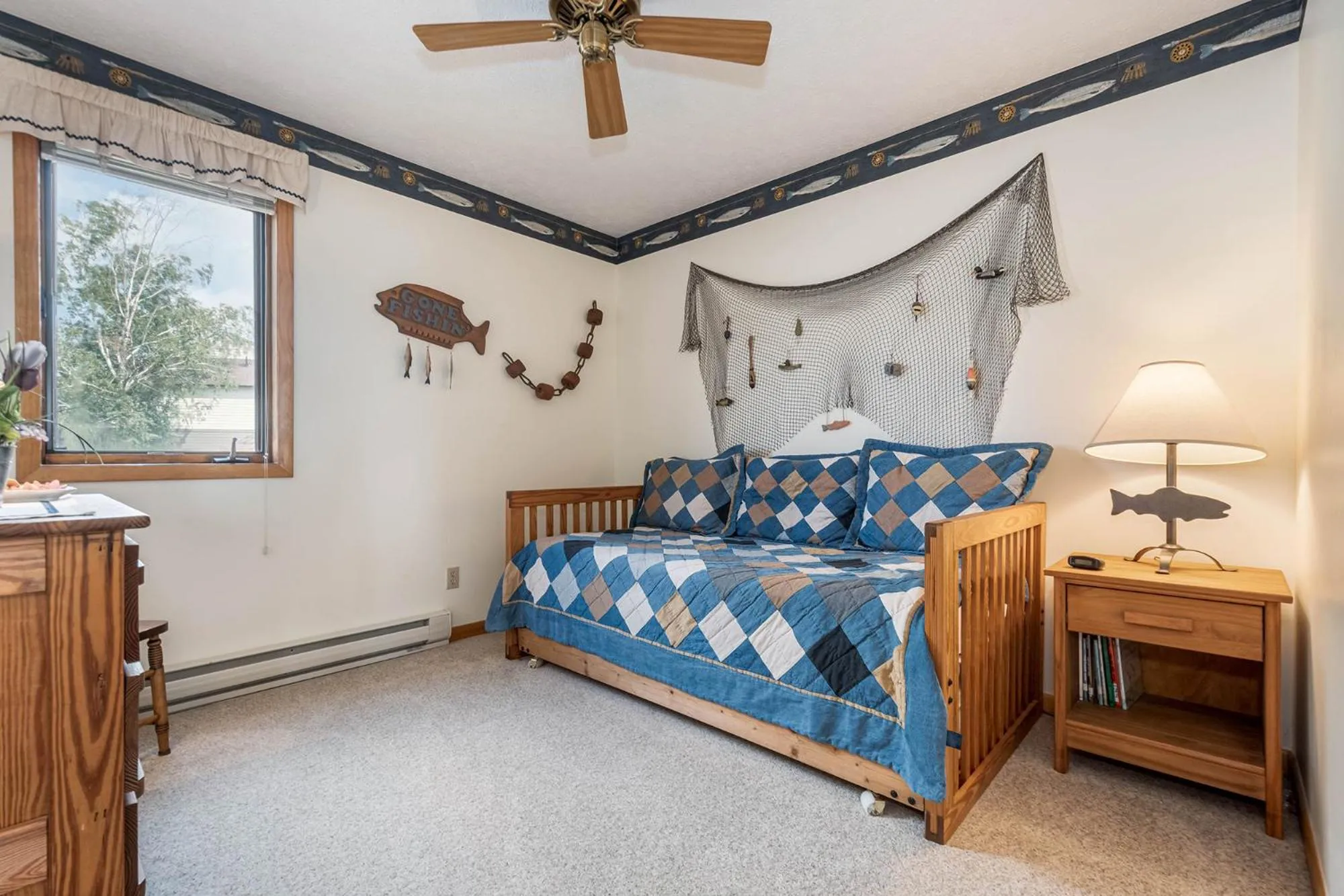 Bed in Ski Harbor 14