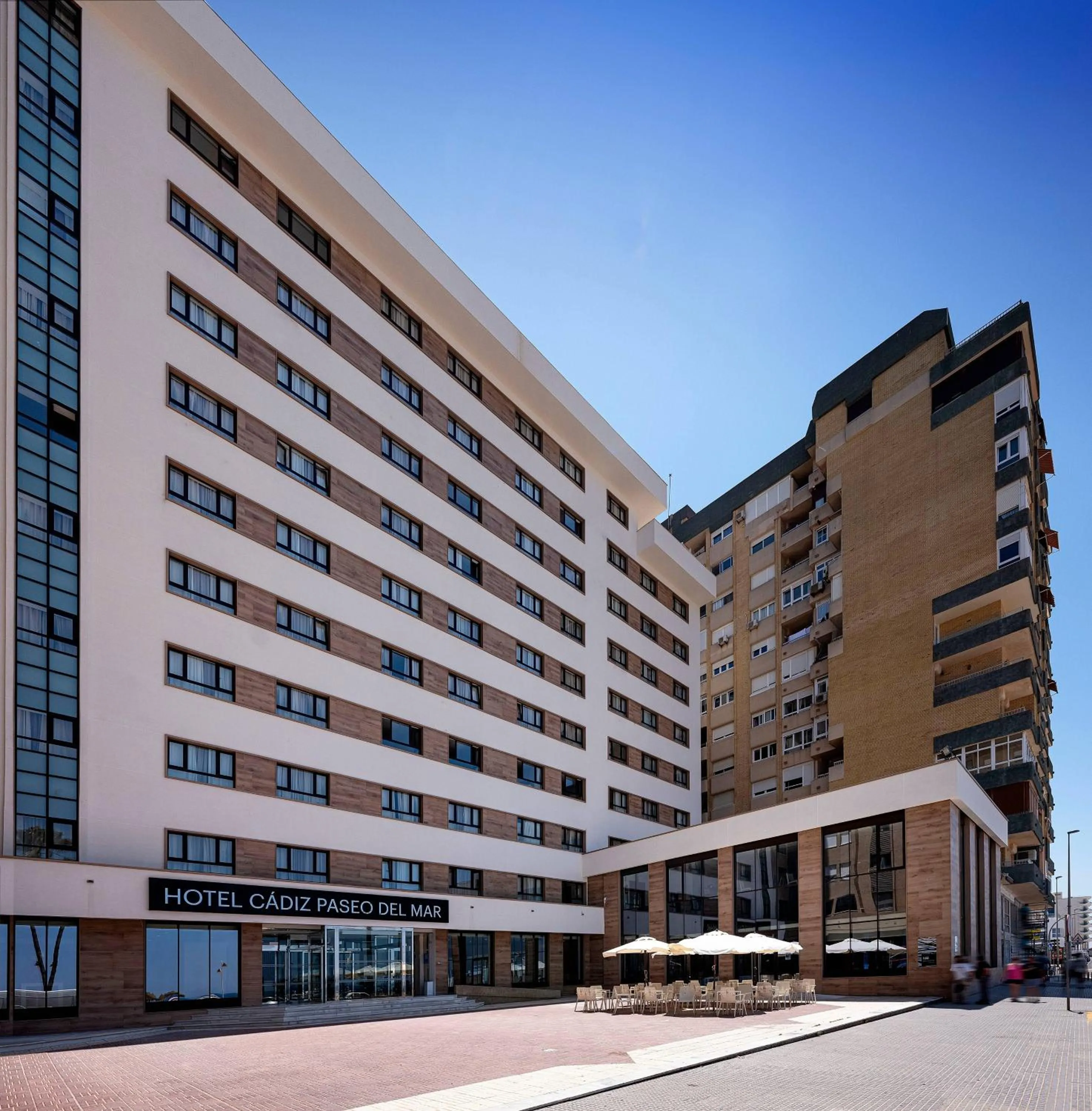 Property building in Hotel Cádiz Paseo del Mar Affiliated by Meliá