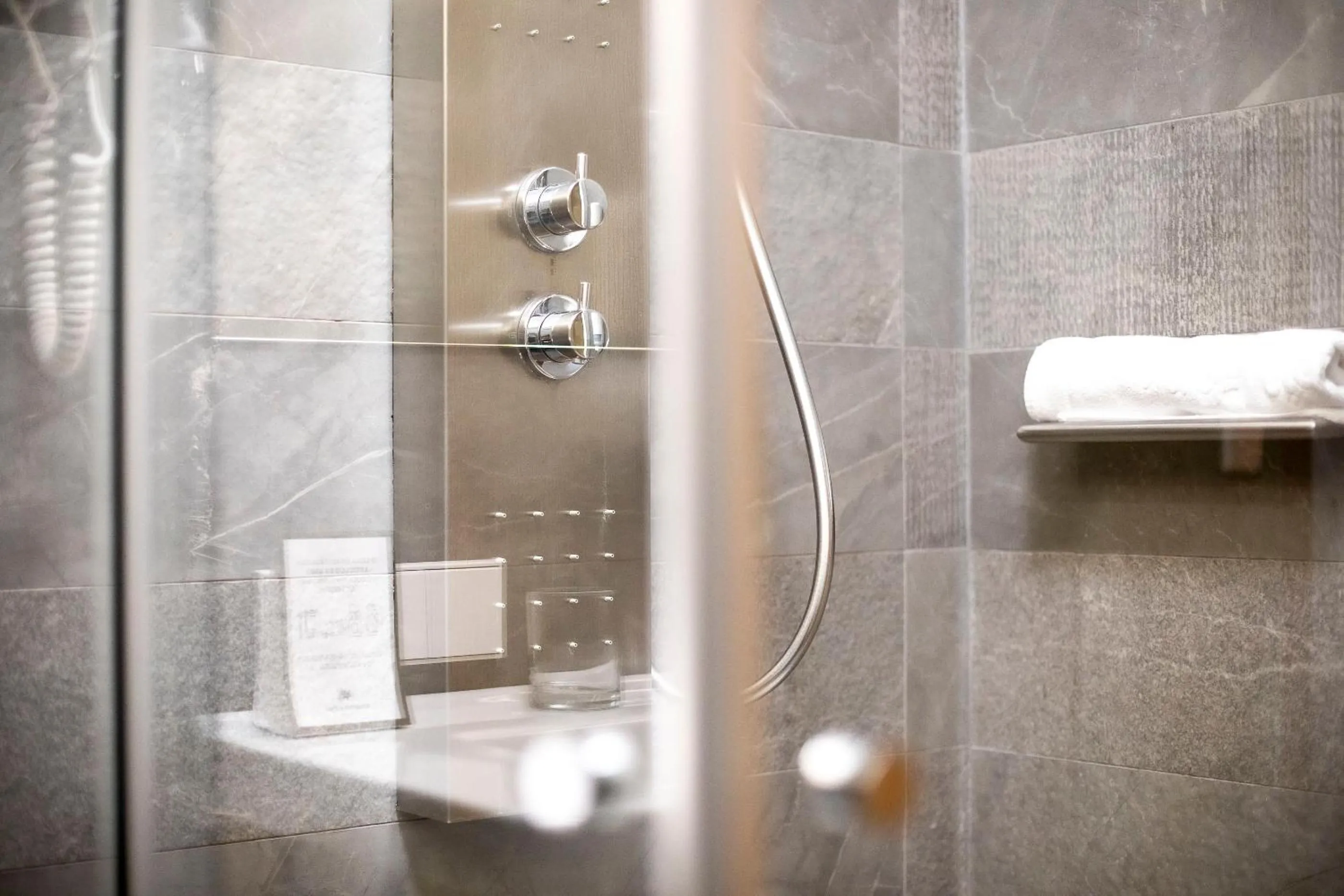 Bathroom in Hotel Urdanibia Park