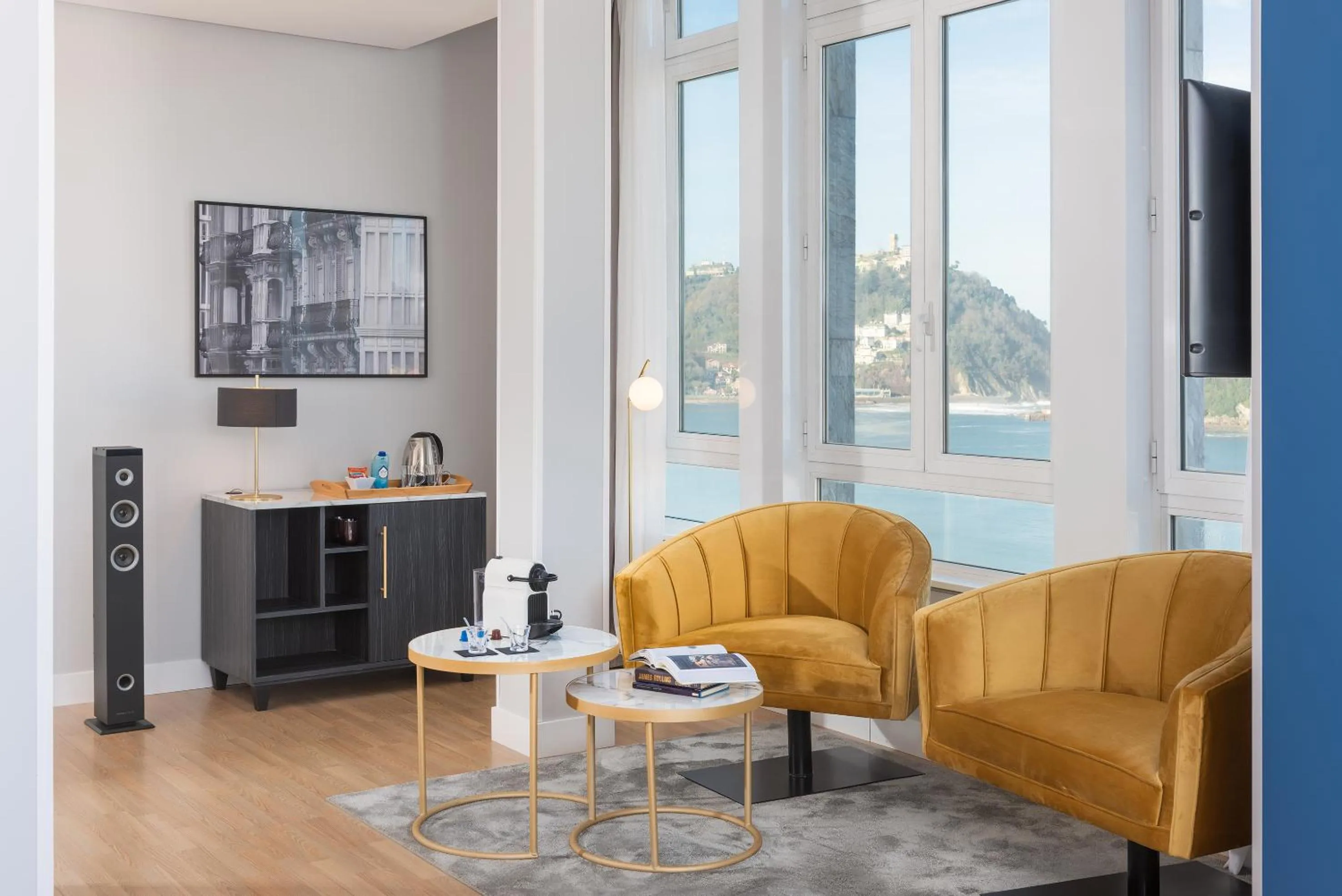 TV and multimedia in Hotel San Sebastián Orly, Affiliated by Meliá