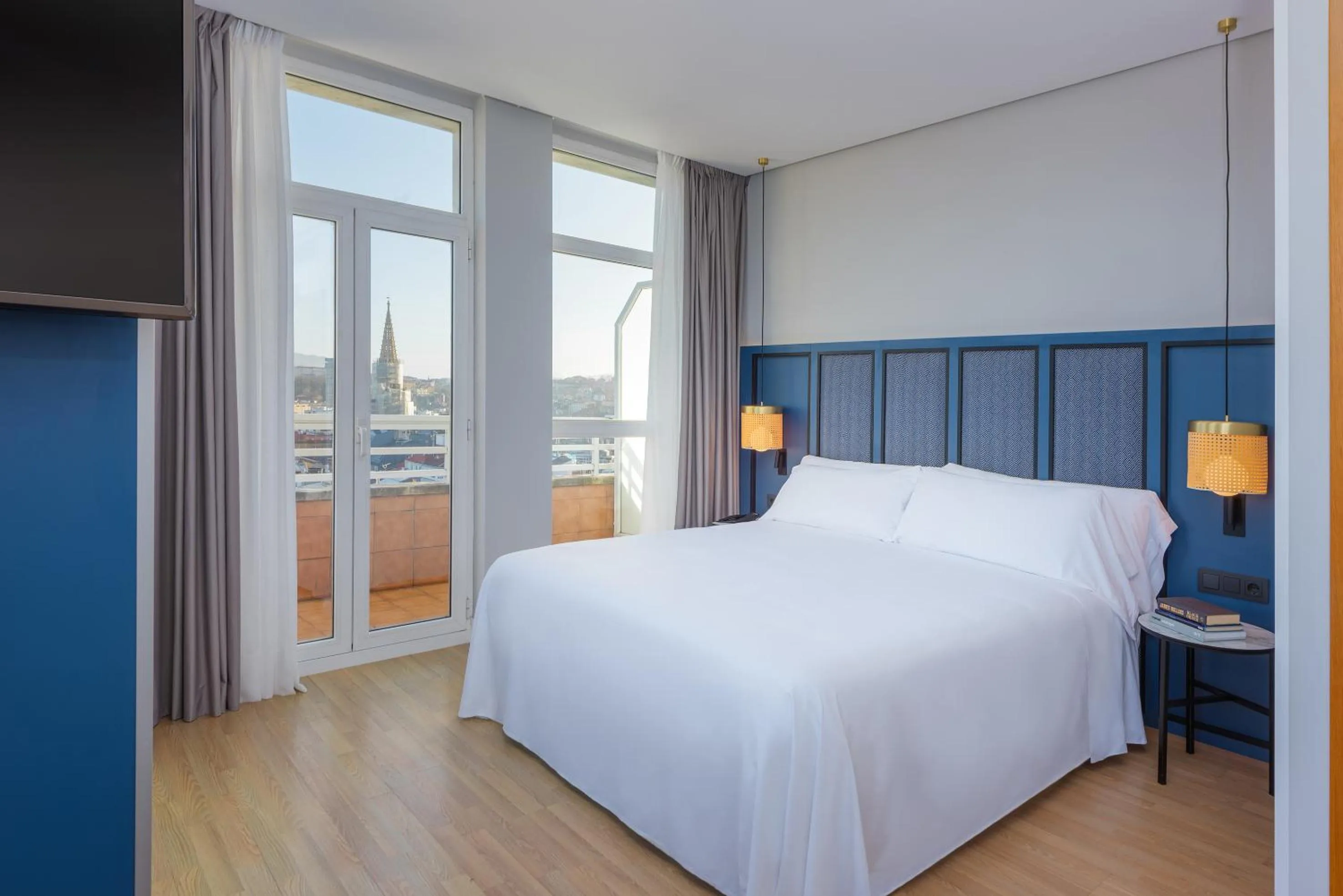 Bed in Hotel San Sebastián Orly, Affiliated by Meliá