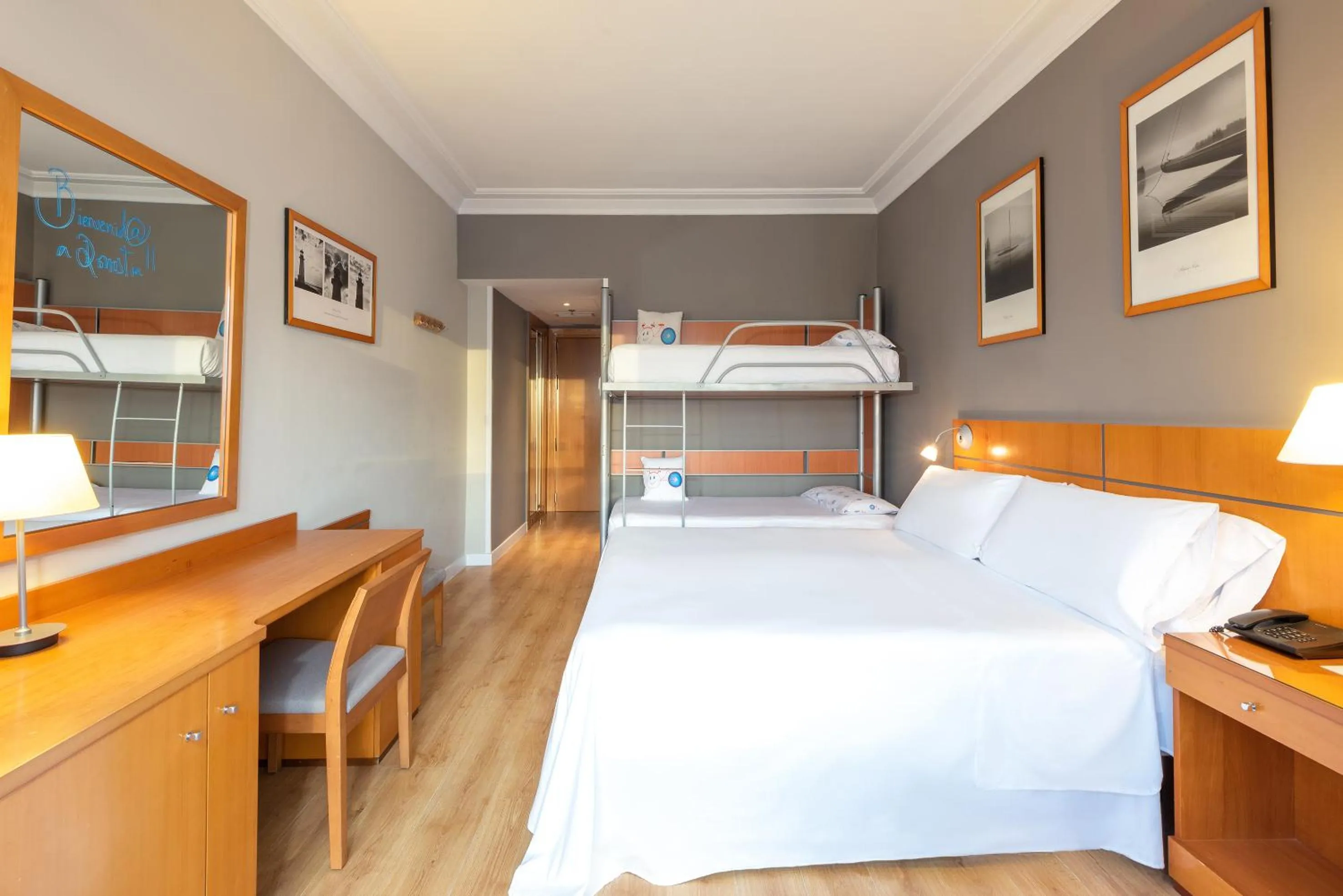 Photo of the whole room in Hotel San Sebastián Orly, Affiliated by Meliá