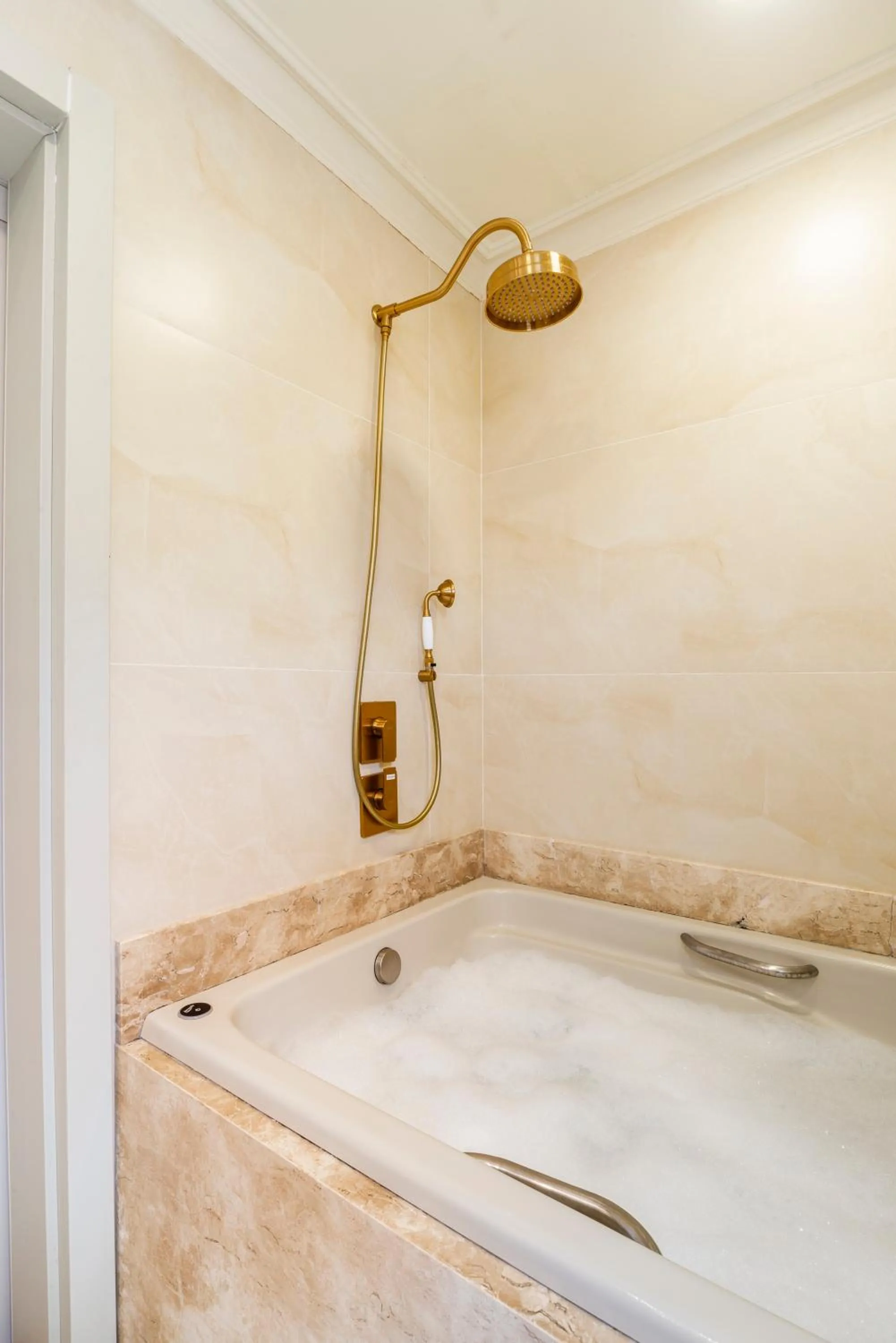 Hot Tub in Chocoland Hotel Gramado