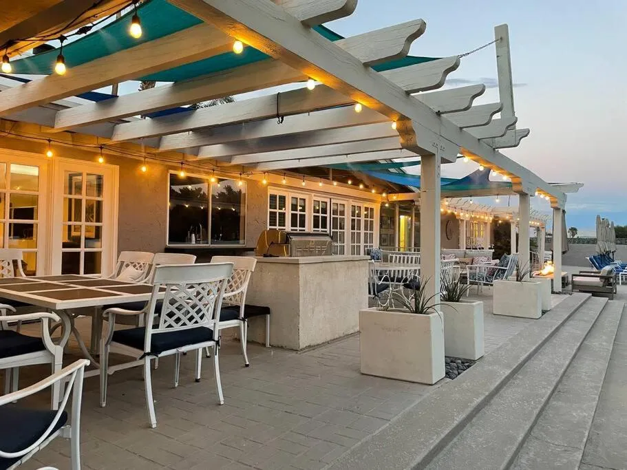 Near Downtown Palm Springs, 7 BD 7 BTH, 80FT Pool, Pickleball