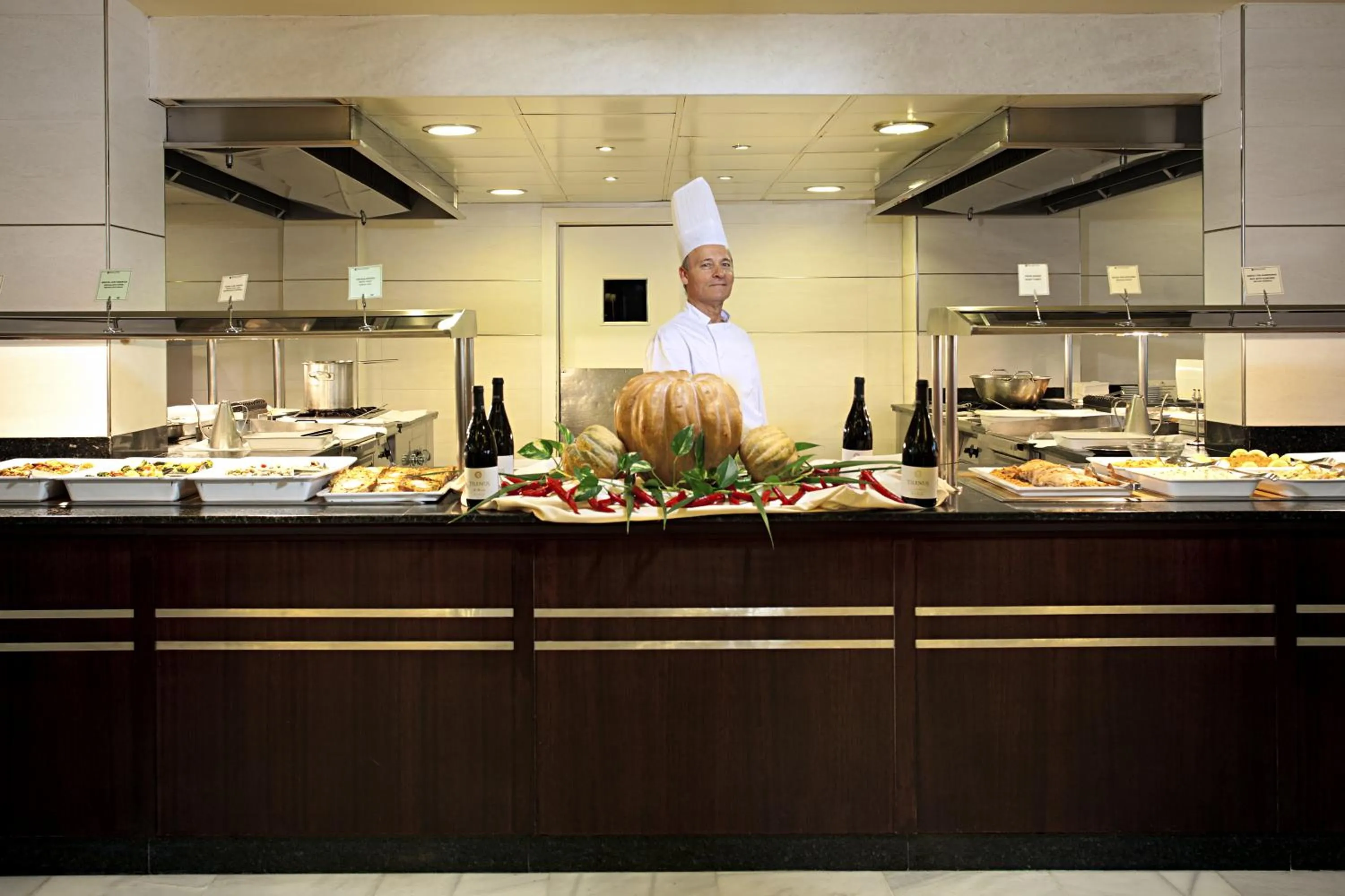 Restaurant/places to eat in Ona Marinas de Nerja Spa Resort