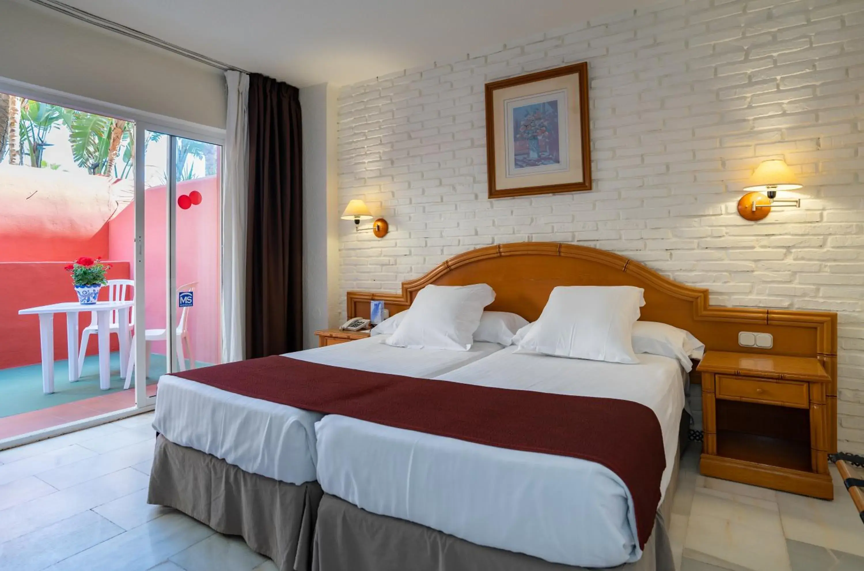 Budget Double or Twin Room in Hotel MS Tropicana Costa del Sol Budget Double or Twin Room in Hotel MS Tropicana Costa del Sol