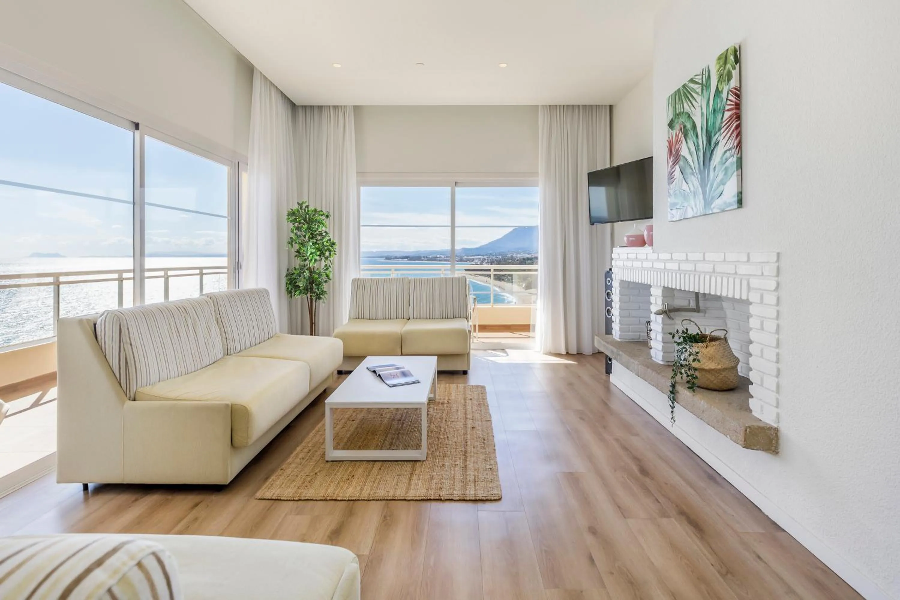 TV and multimedia in Sol Marbella Estepona Atalaya Park