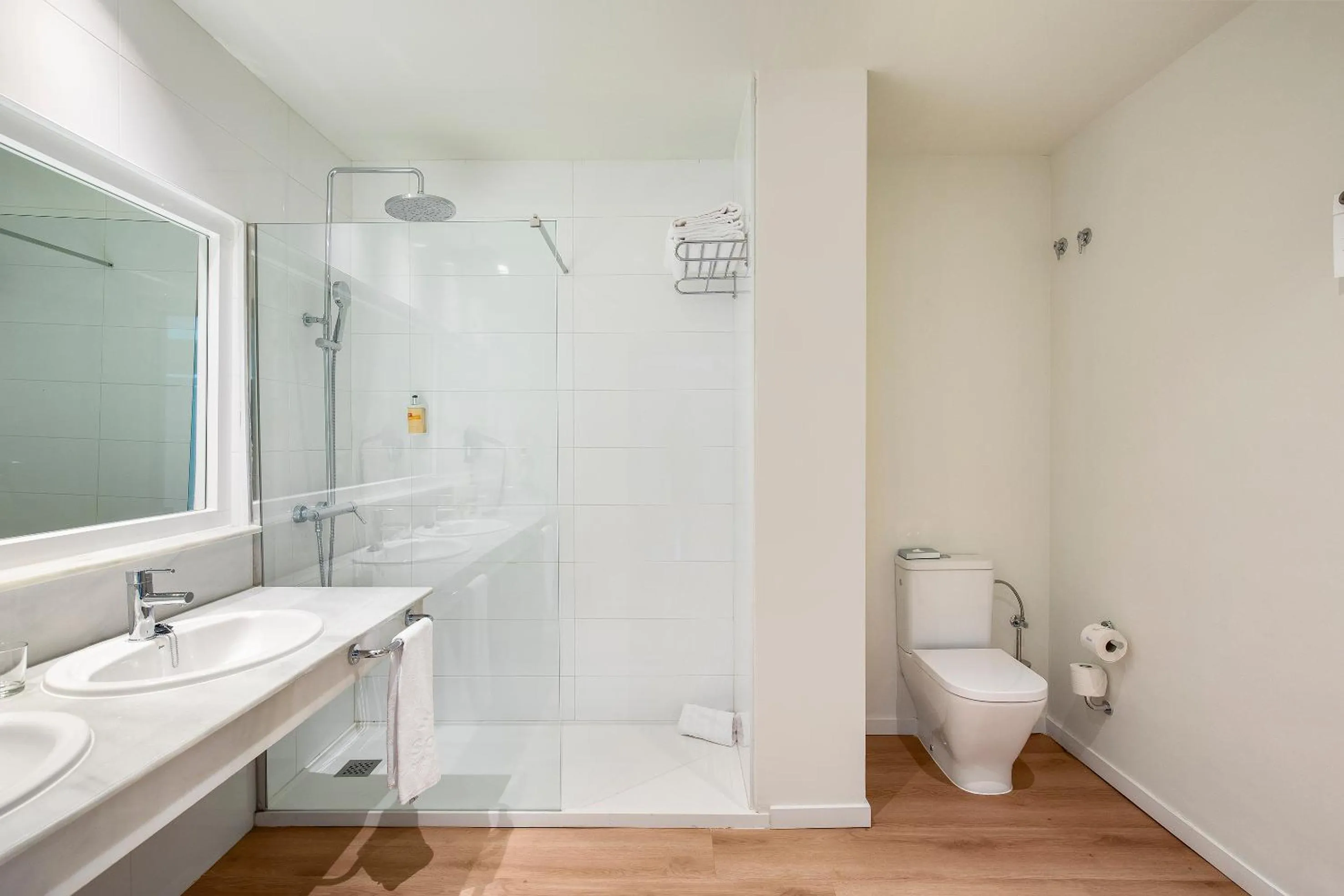 Shower in Sol Marbella Estepona Atalaya Park