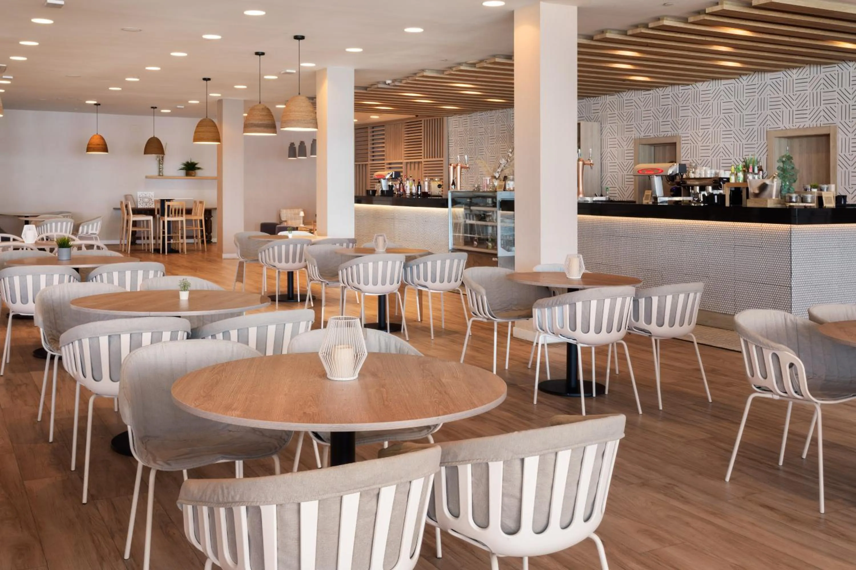 Restaurant/places to eat in Sol Marbella Estepona Atalaya Park