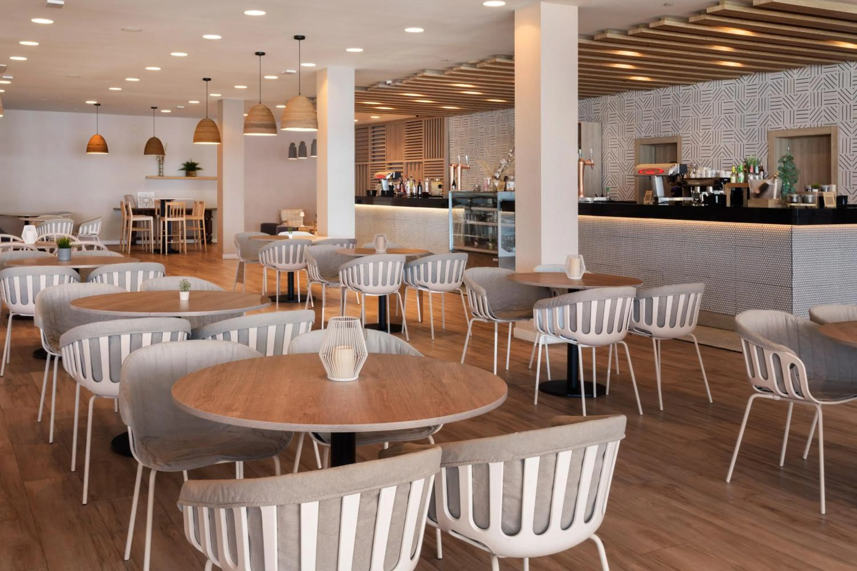 Restaurant/places to eat in Sol Marbella Estepona Atalaya Park