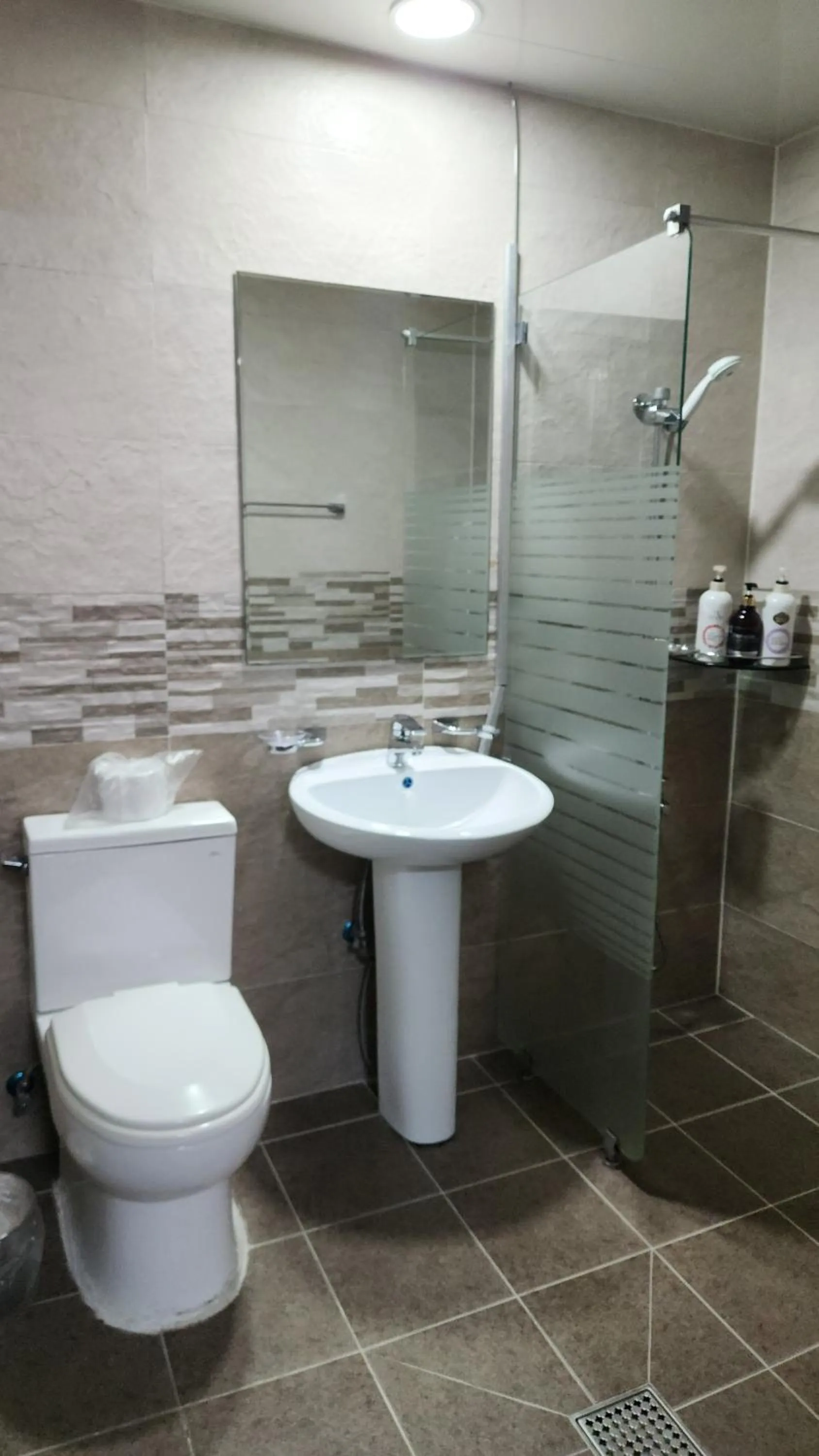 Shower in Galleria Hotel