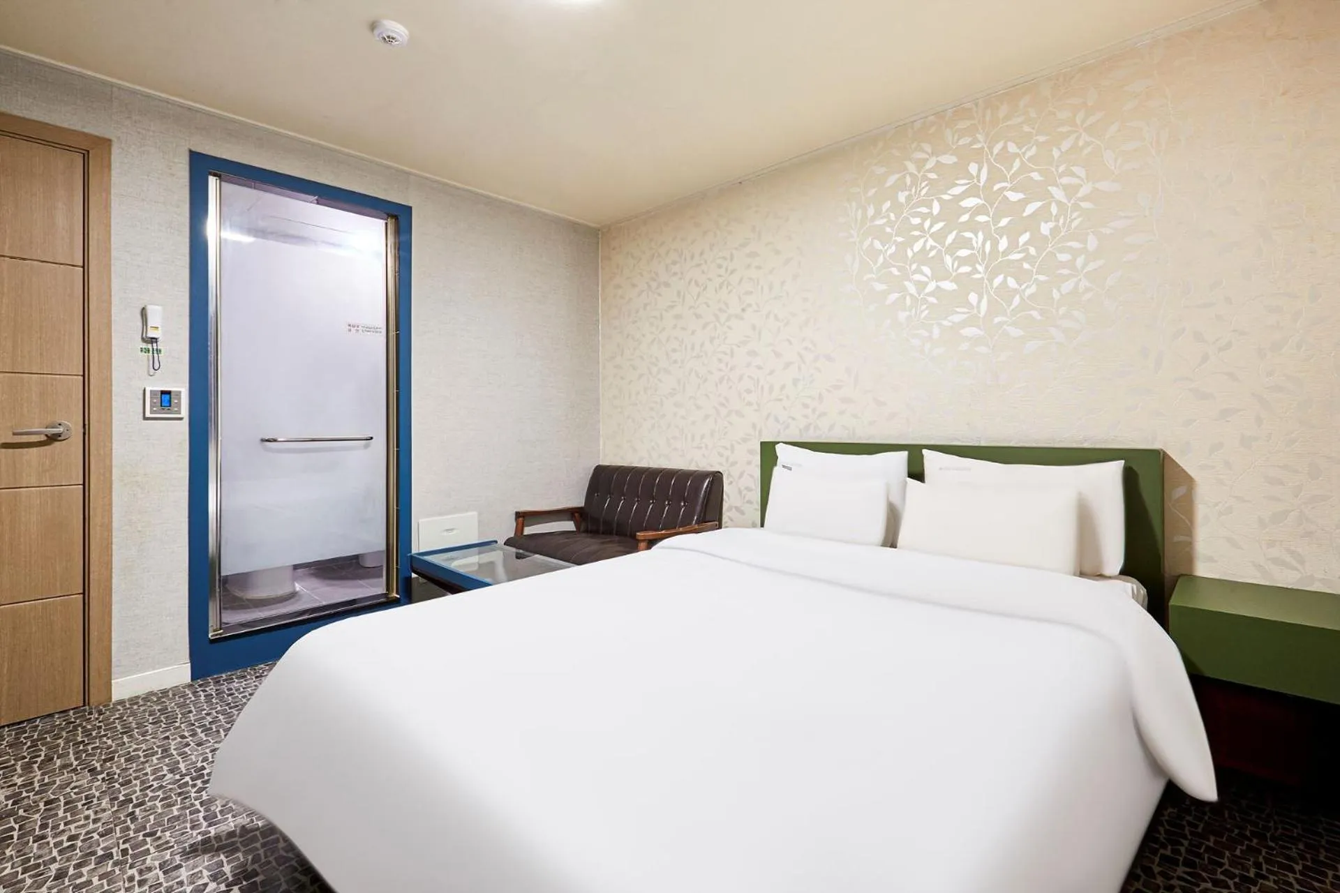 Bed in Galleria Hotel