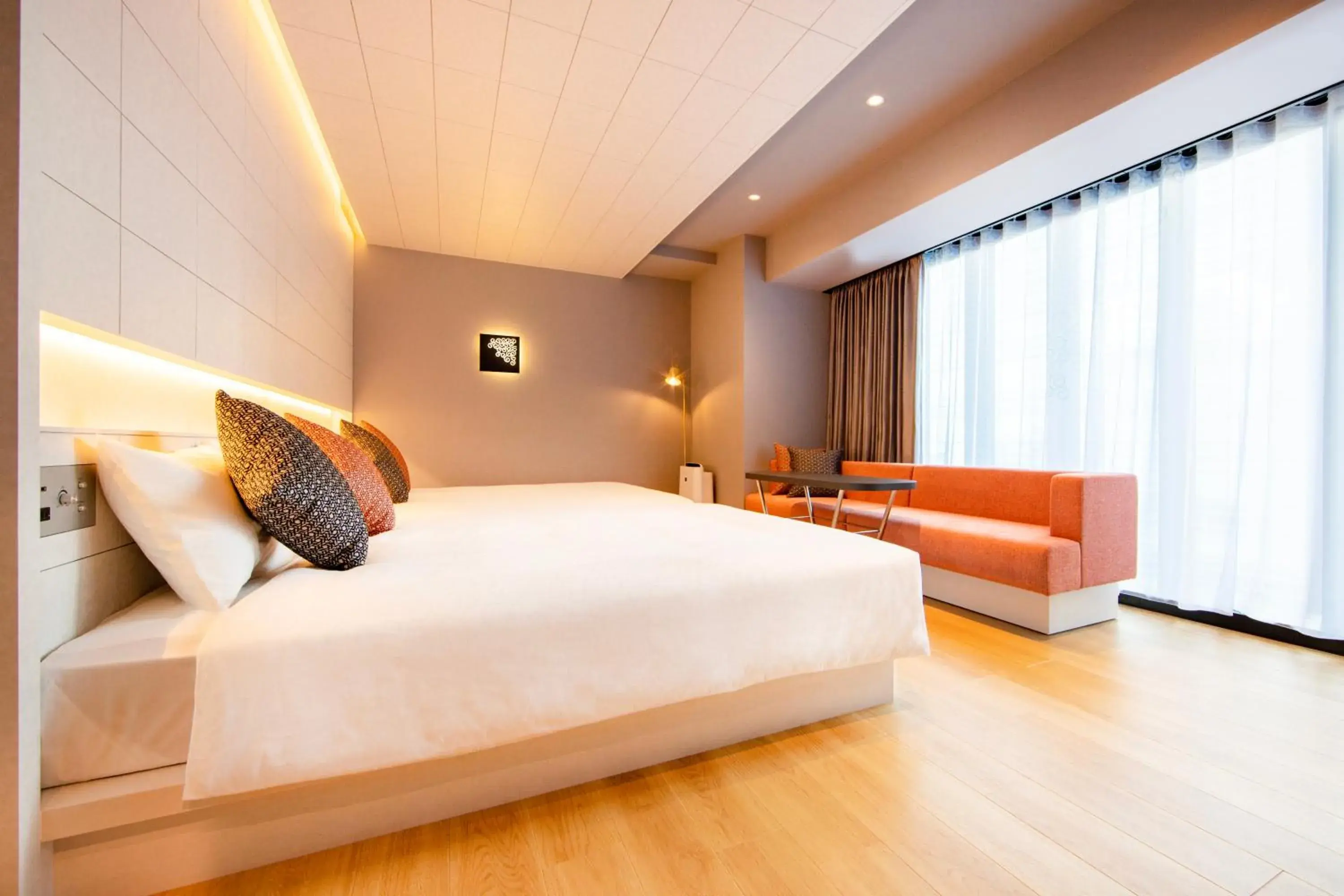 Deluxe Wide Twin Room in karaksa hotel colors Tokyo Yaesu Deluxe Wide Twin Room in karaksa hotel colors Tokyo Yaesu